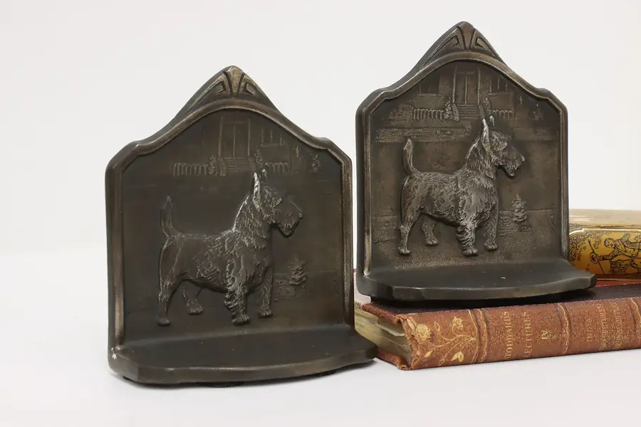 Photo of Pair of Antique Iron Scottish Terrier Bookends Conn Foundry