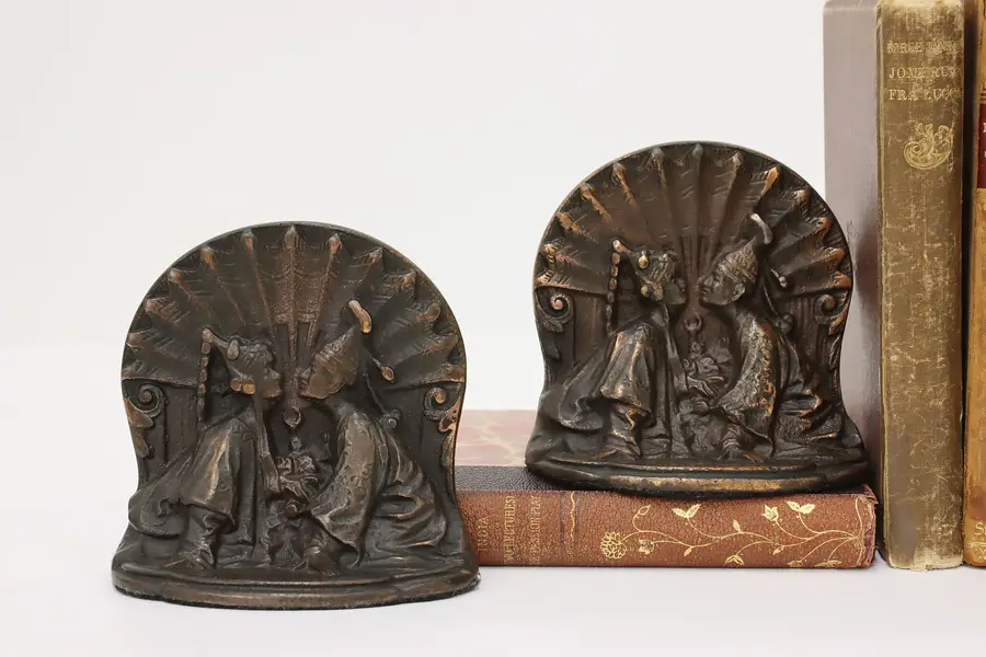 Photo of Pair Art Deco Antique Iron Chinese Kissing Couple Bookends