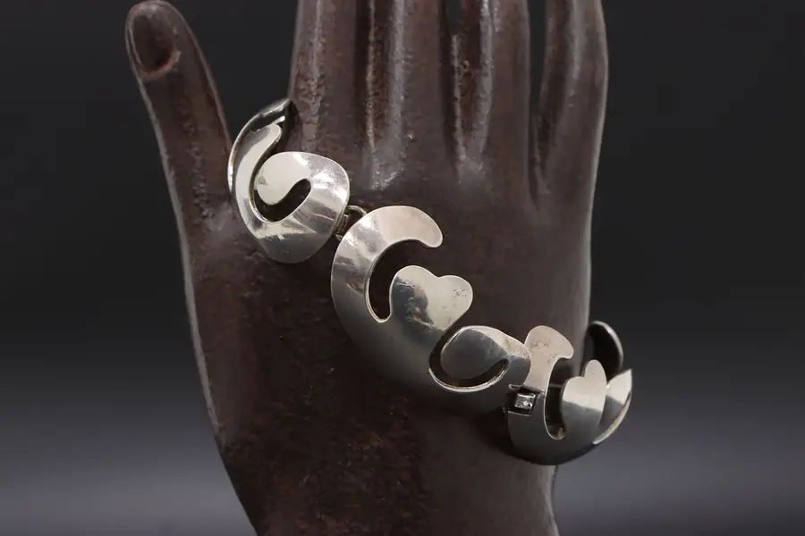 Photo of Mexican Sterling Silver 8" Bracelet