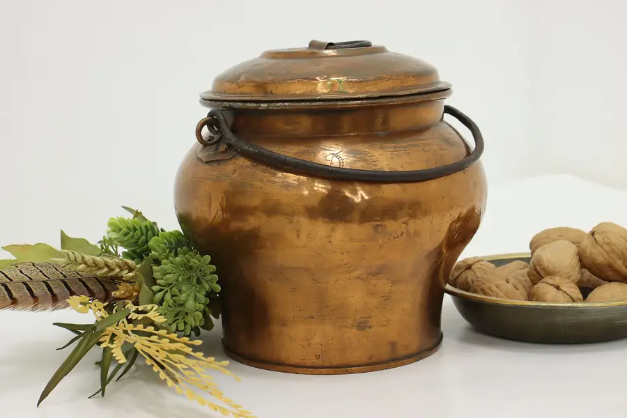 Photo of Farmhouse Covered Hand Dovetailed Copper Antique Cooking Pot