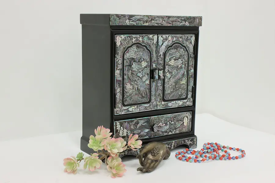 Photo of Chinese Vintage Lacquer Mother of Pearl Jewelry Chest Birds