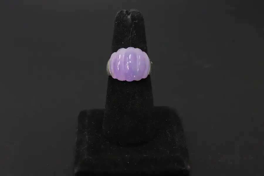 Photo of 925 Sterling Silver Carved Lavender Jade Dome Ring