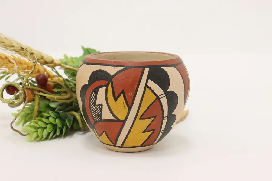 Photo of Native American Jemez Pueblo Vintage Pottery Vase, Toledo