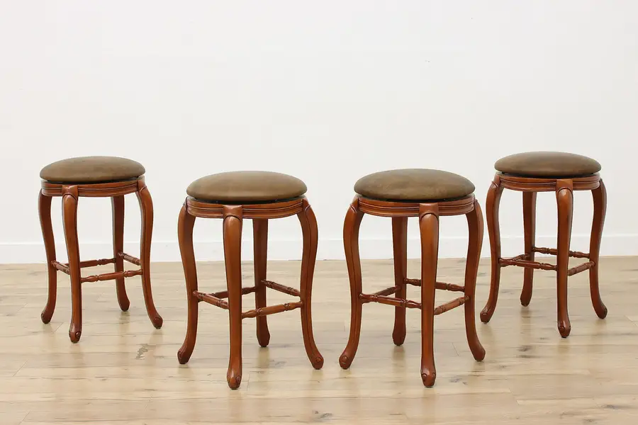 Photo of Set 4 Traditional Design Vintage Mahogany Swivel Bar Stools