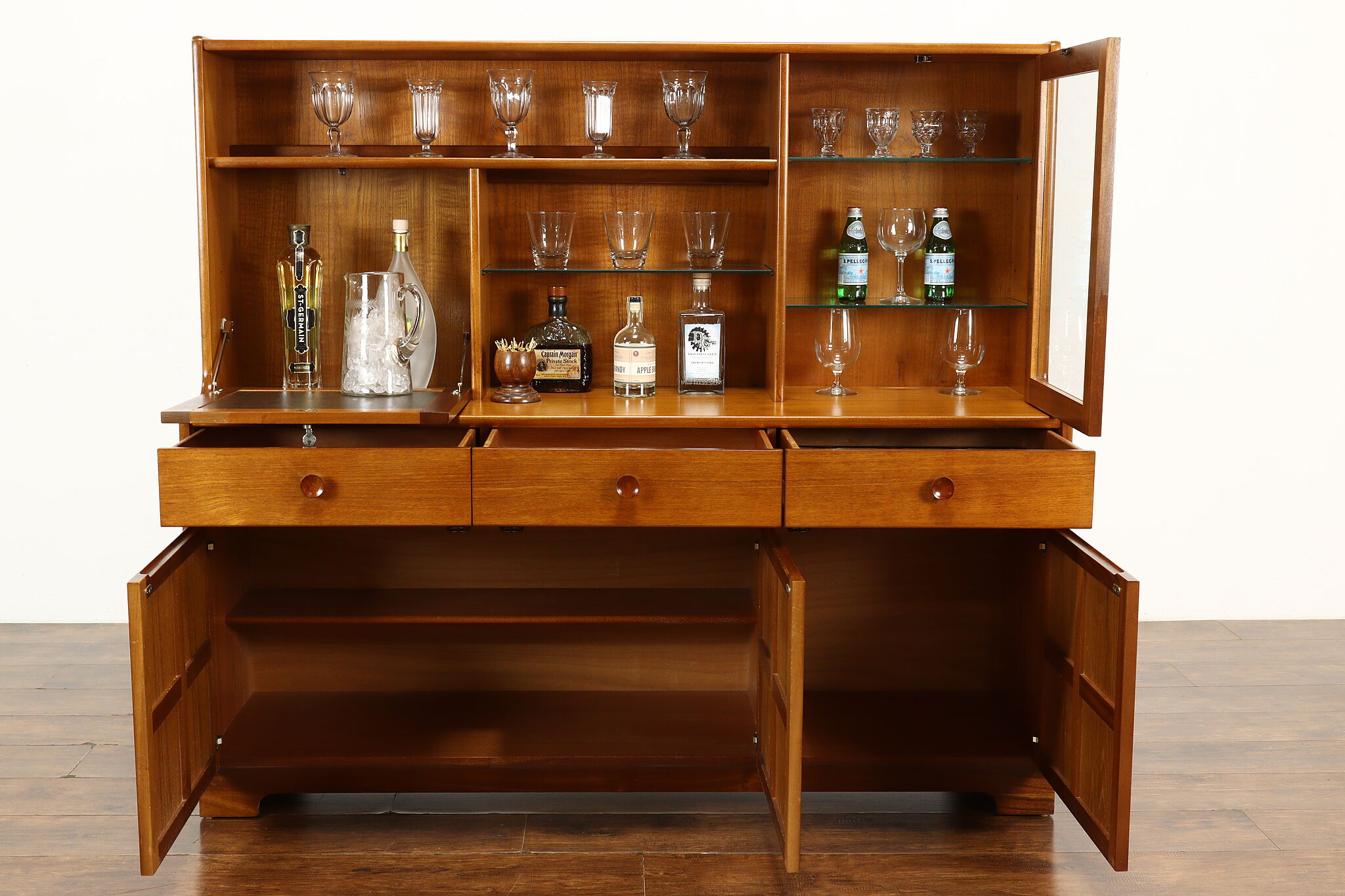 Mid century bar shop hutch