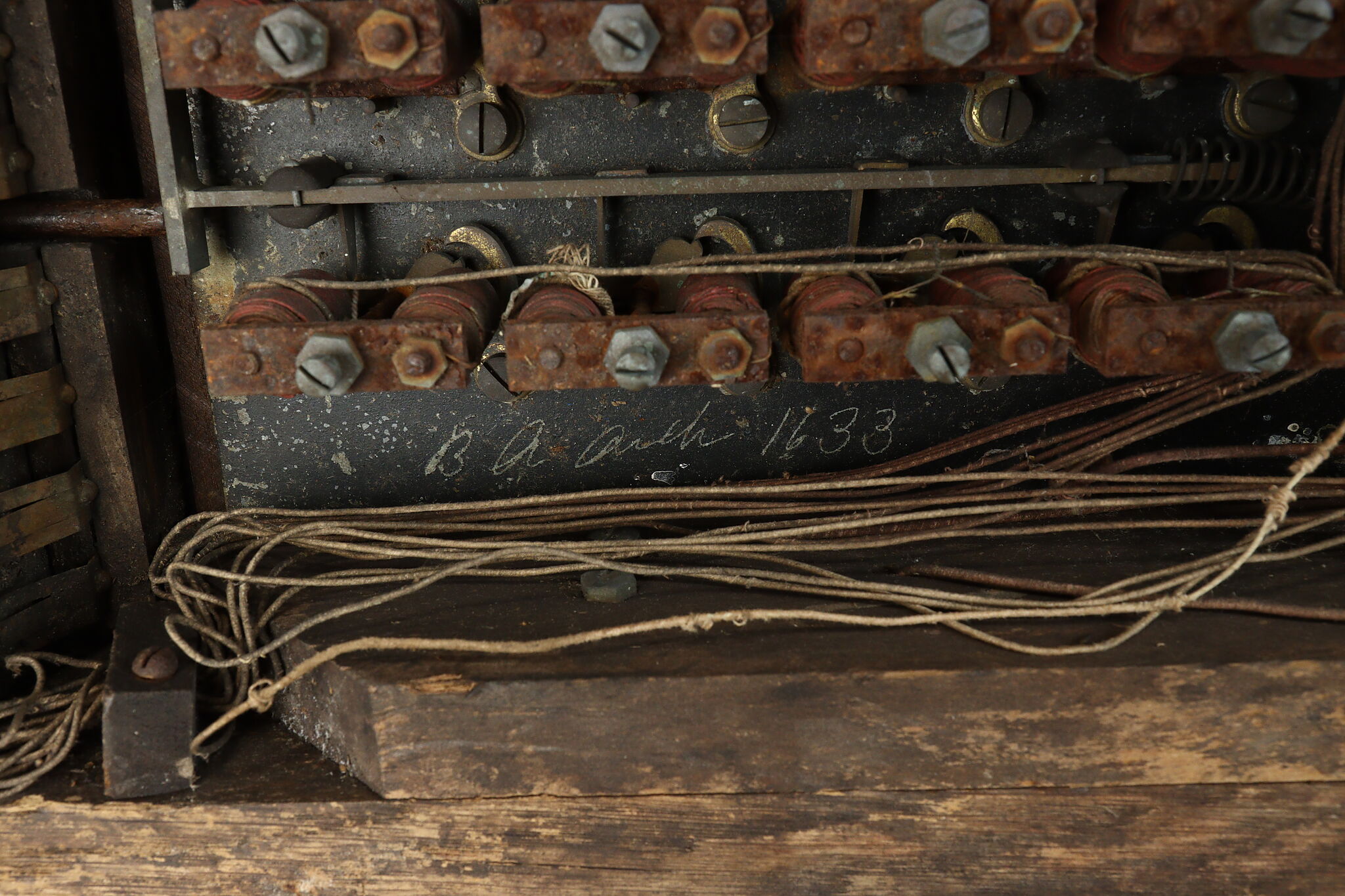 Victorian Antique Oak Servant or Butler Staff Call Box