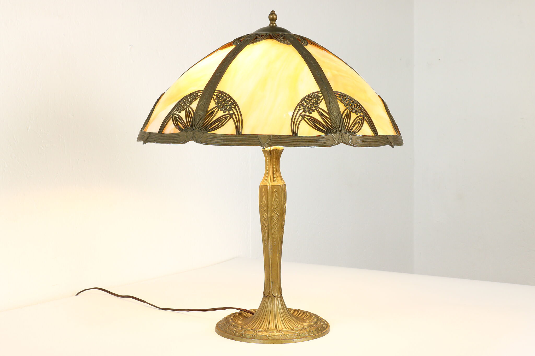 Art Deco 6 Panel Stained Glass Shade Antique Office Or Library Lamp Art Deco 6 Panel Stained Glass Shade Antique Office Or Library Lamp