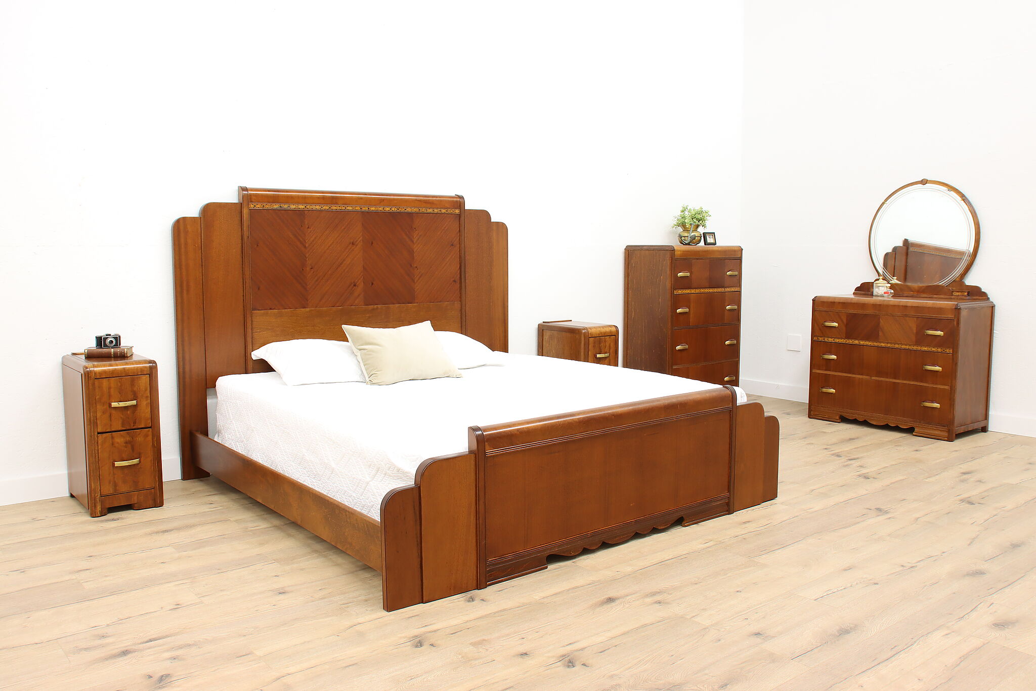 Art Deco Waterfall Design Vintage 5 Pc Bedroom Set King Size Bed art-deco-waterfall-design-vintage-5-pc-bedroom-set-king-size-bed