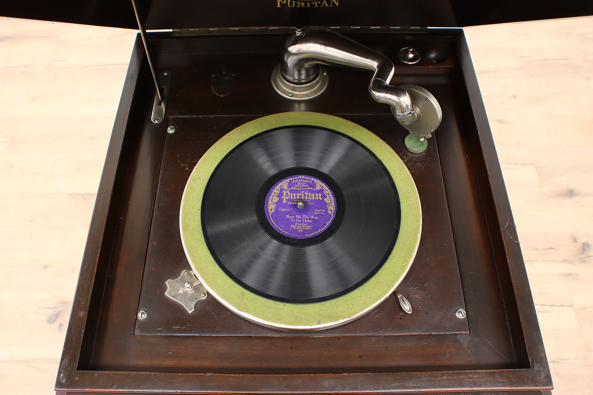 Puritan Antique Mahogany Wind Up Phonograph, Model #150, Records