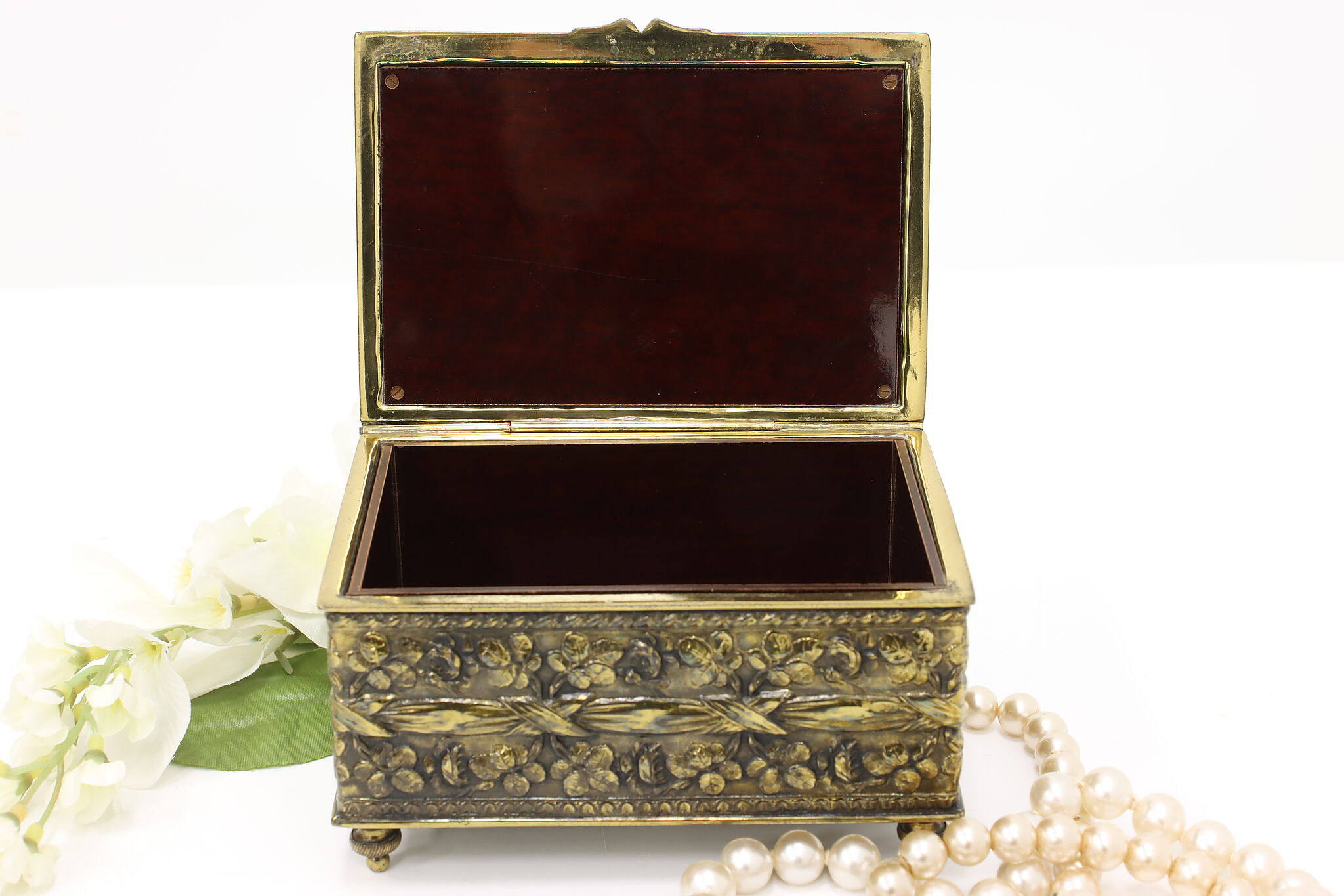 Antique Victorian Diorama Jewelry Box - Pastoral Scene • PreAdored