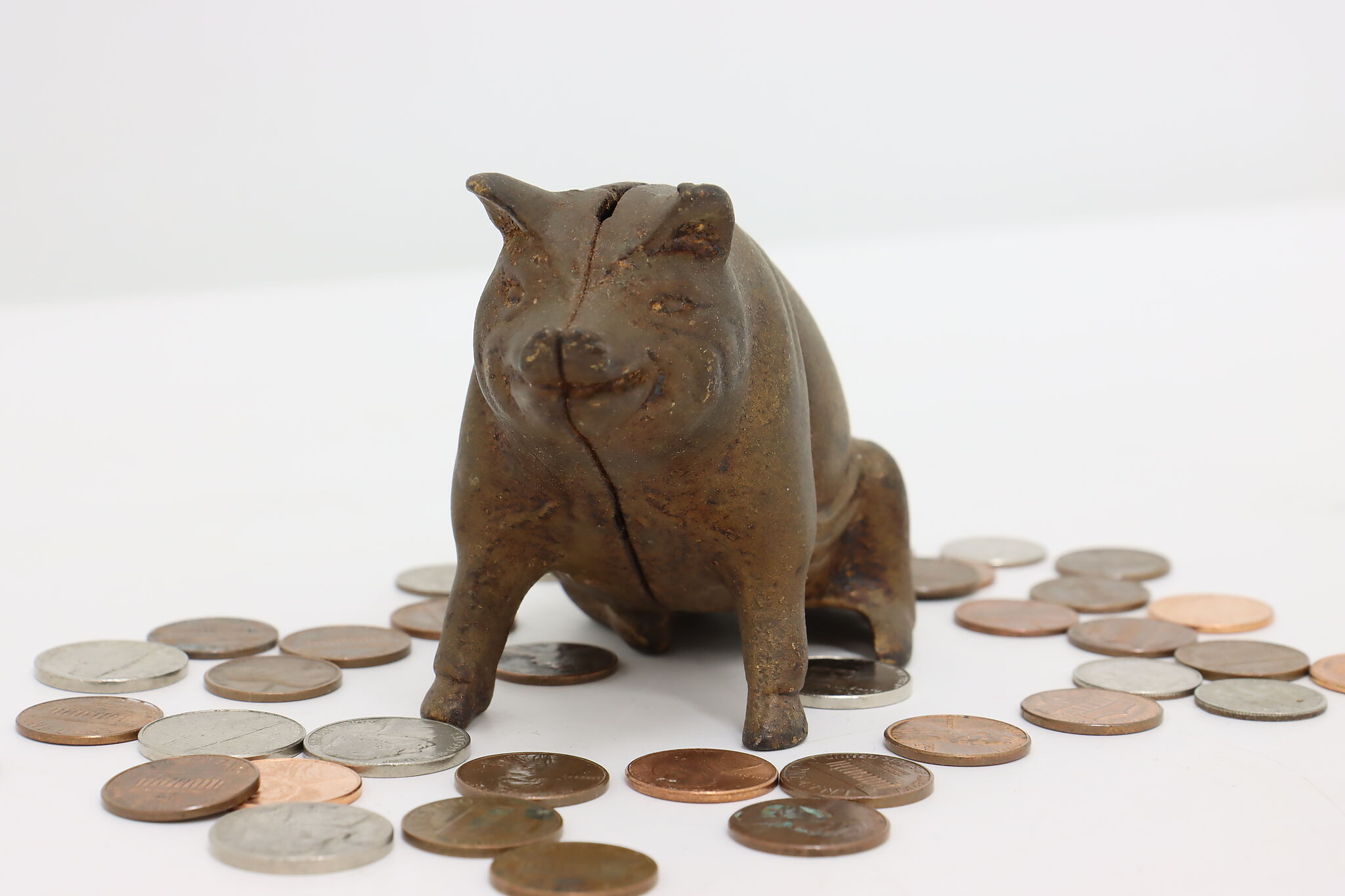 Pig With Coin Getting In Farmhouse Antique Bronze Finish Cast Iron Pig Coin Bank