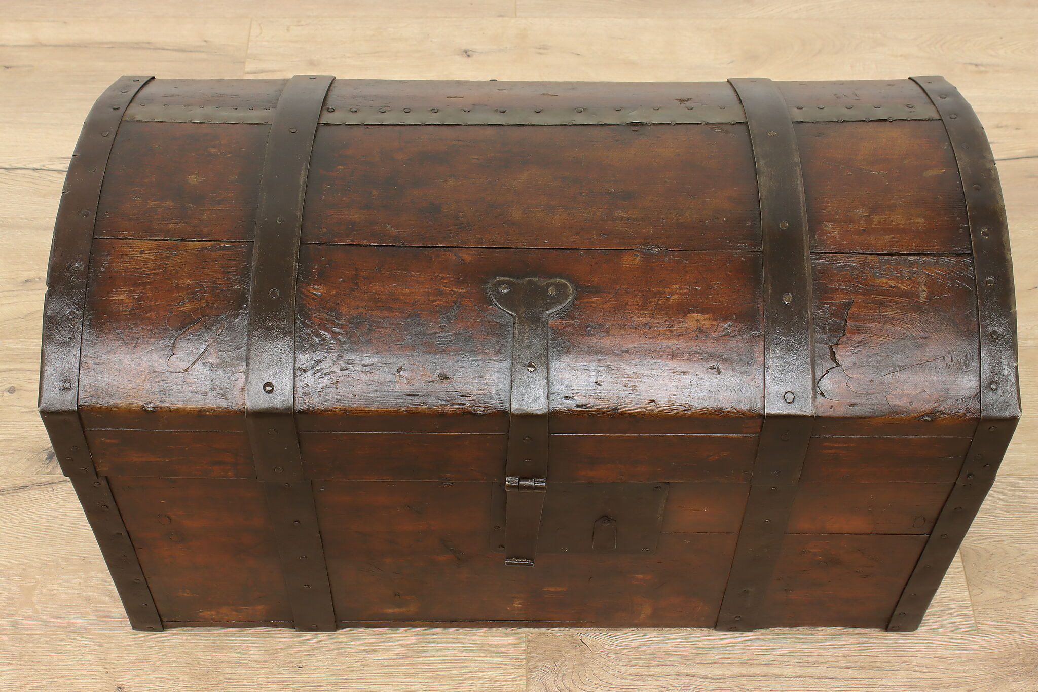 1800's Antique Vintage Steamer Dome Trunk Chest