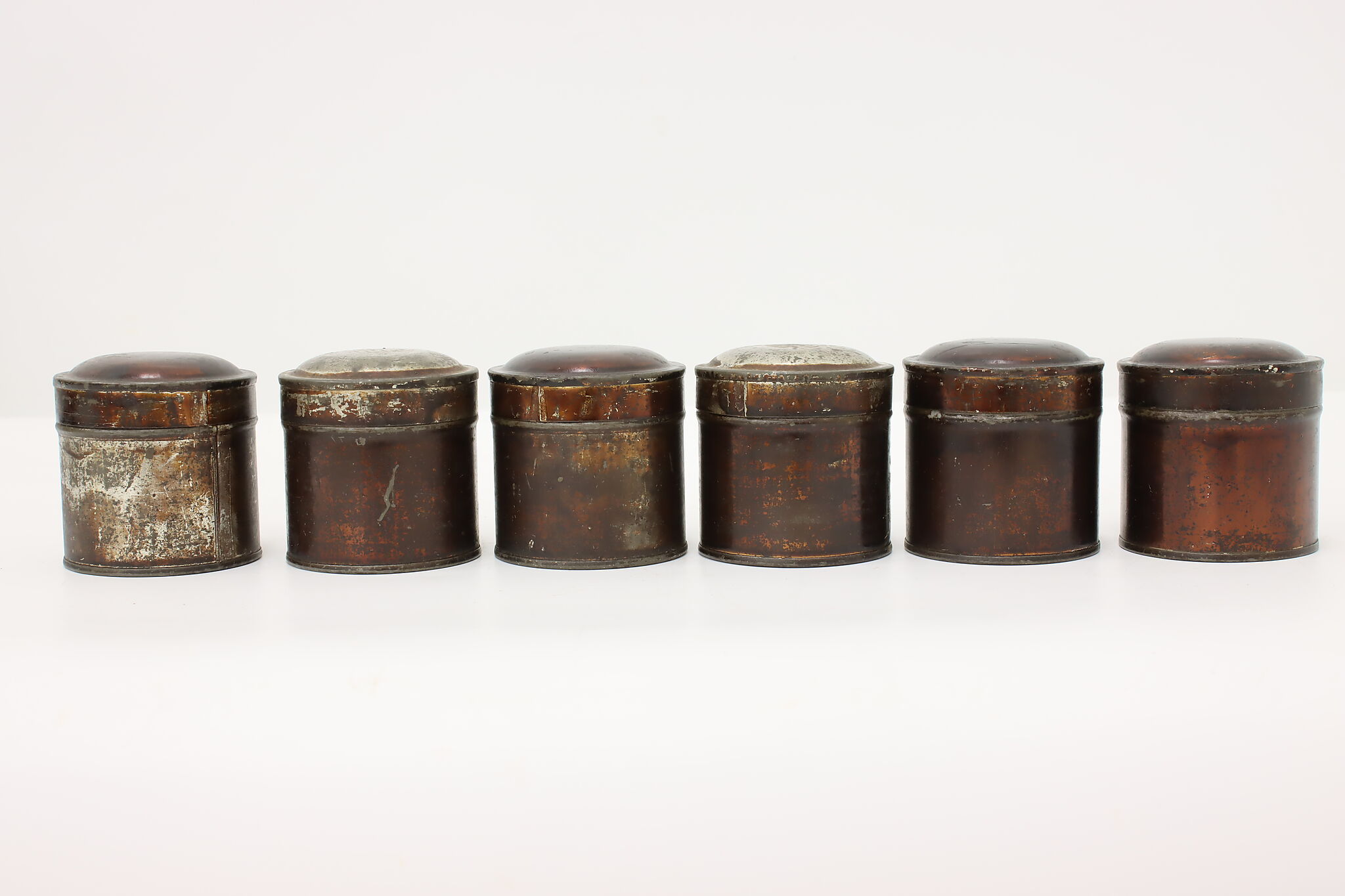 Round clearance spice tin