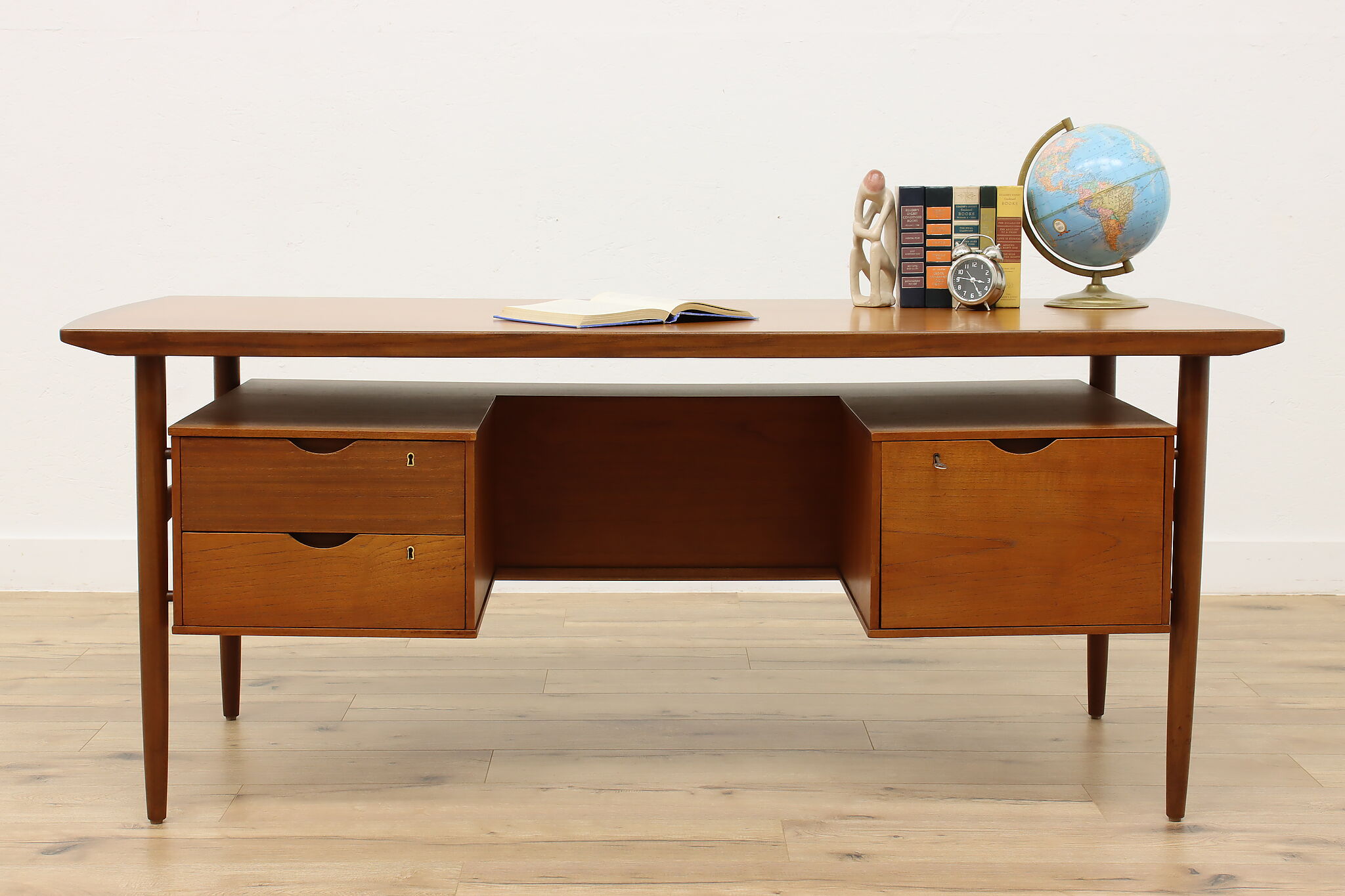 Tree trunk' writing desk, France 1960's