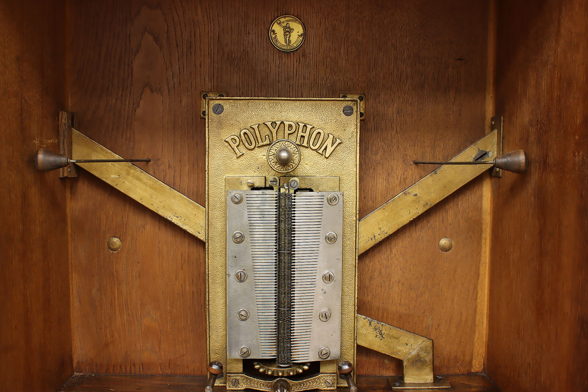 Victorian Antique Coin Op Music Box 26 Disks 20,