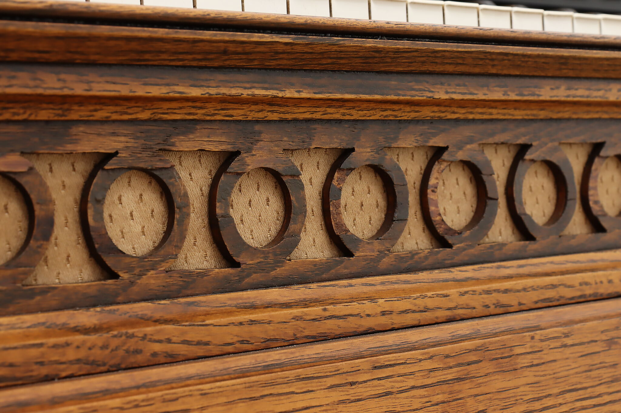 Victorian Reeds Victorian Antique Rebuilt Oak Reed Pump Organ, Hinners Pekin