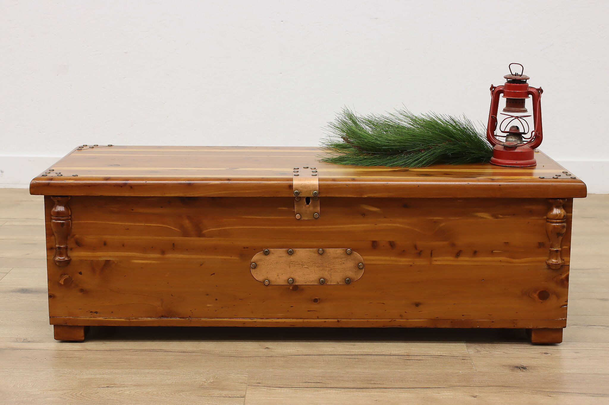 Farmhouse Vintage Cedar Chest Coffee Table Caswell Runyan