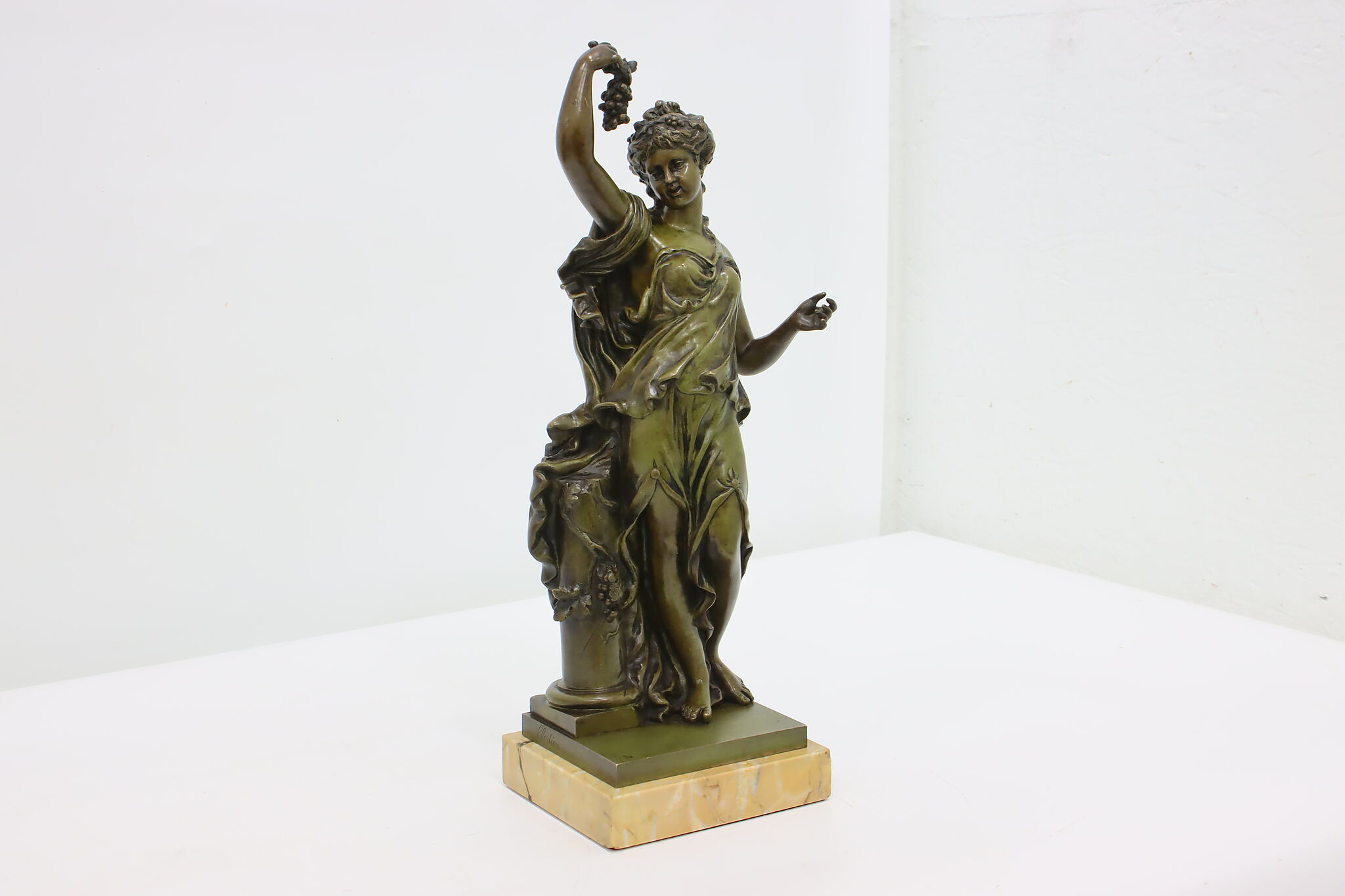 Venus Goddess Sculpture Wine Flute Set of 2 - Handcrafted