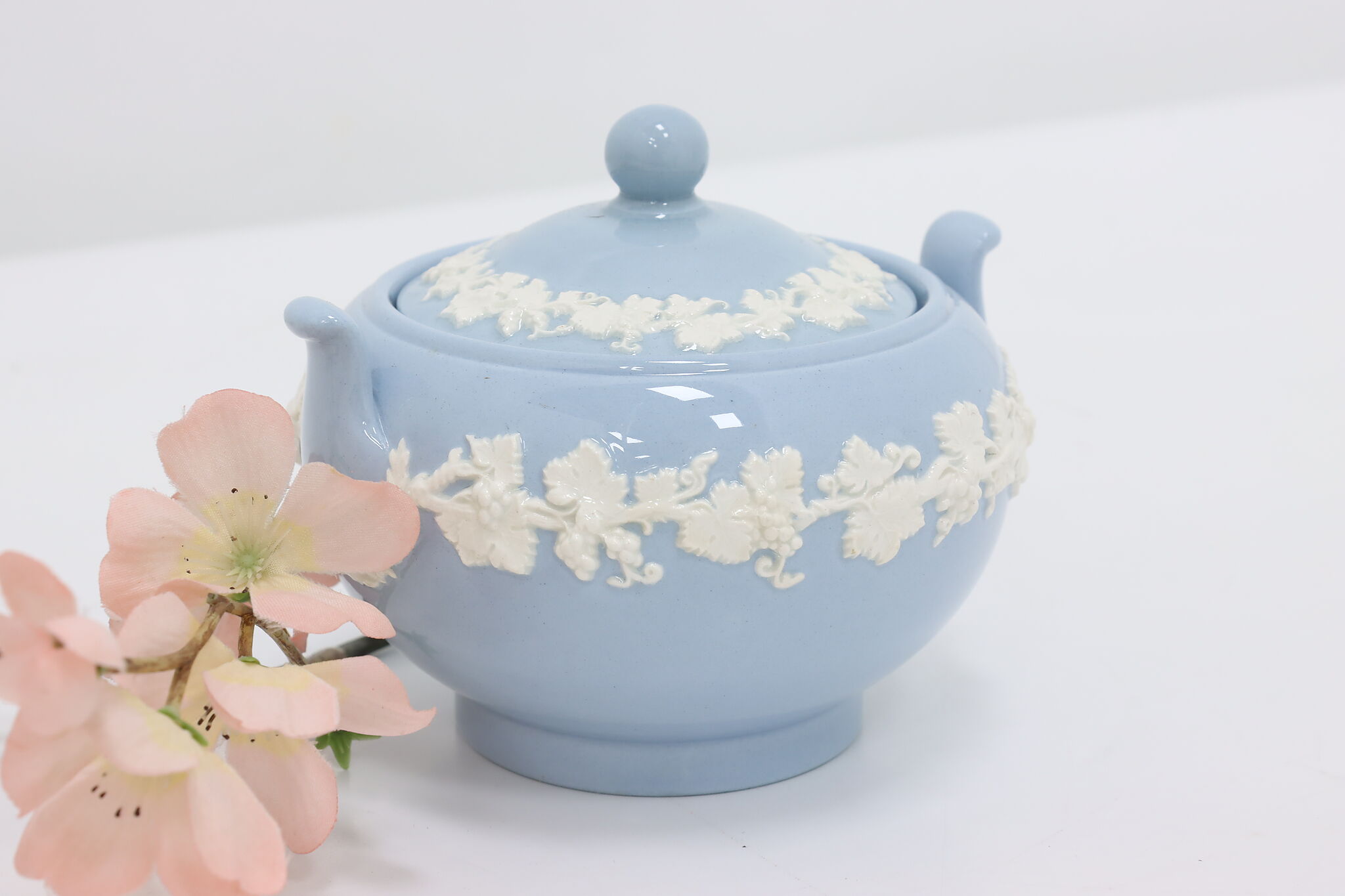 Wedgwood Vintage English Queen s Ware Ceramic Sugar Bowl wedgwood-vintage-english-queen-s-ware-ceramic-sugar-bowl
