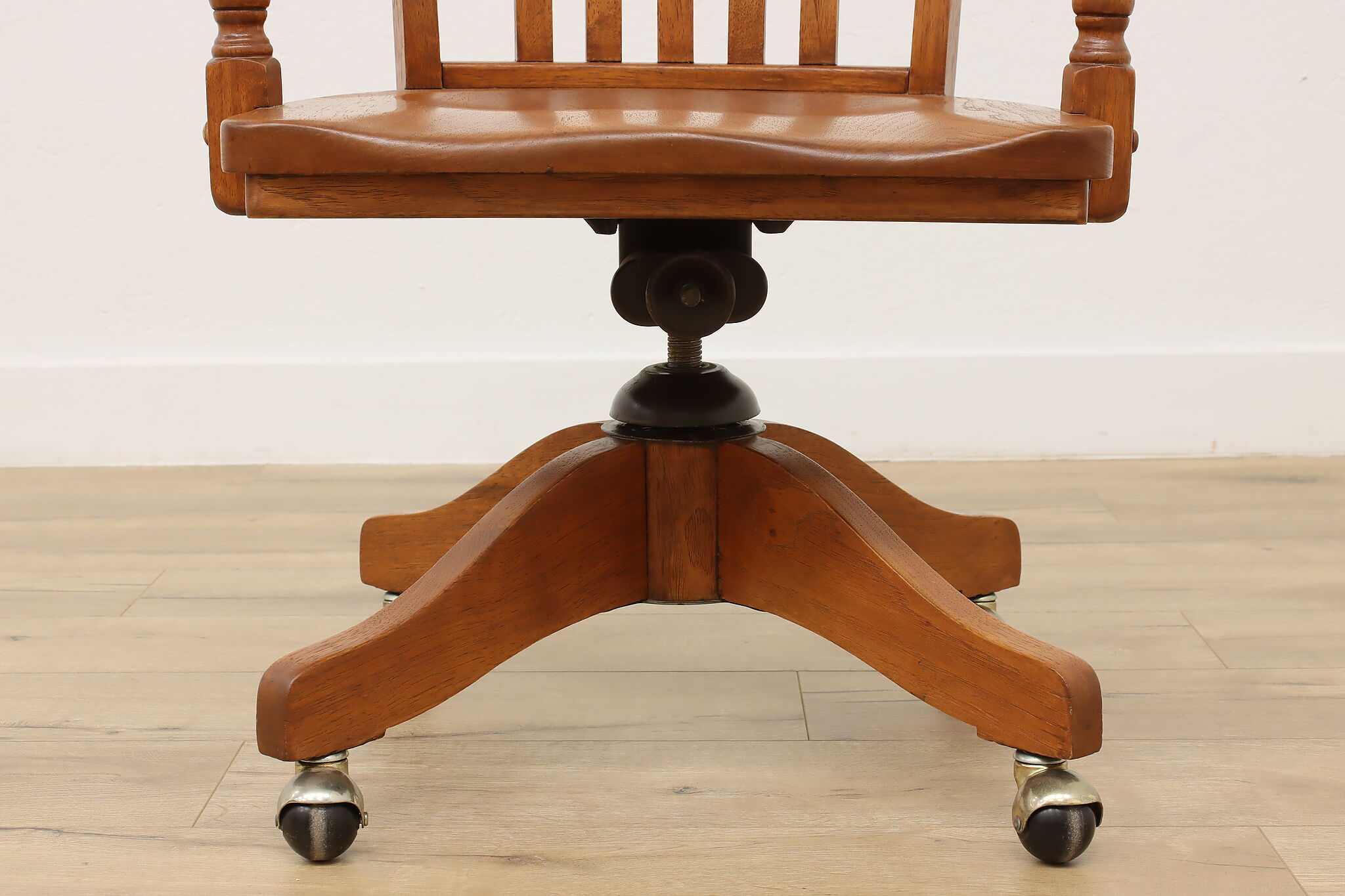 Traditional Vintage Office Library Swivel Desk Chair Murphy