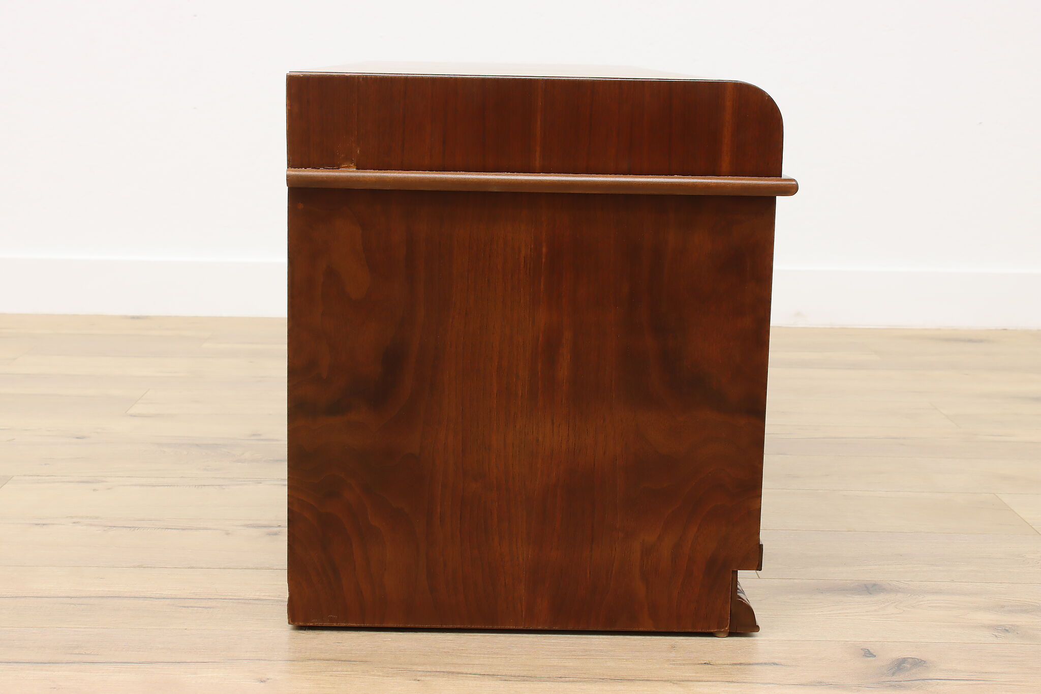 Deep blanket chest online