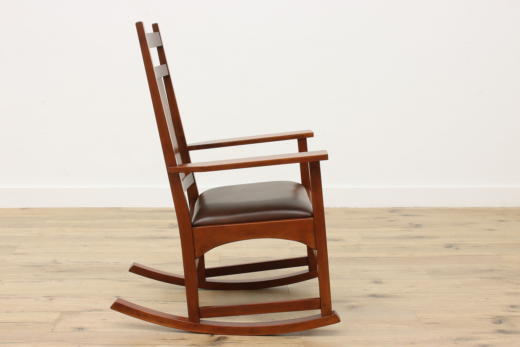 Stickley Craftsman Design Antique Cherry Rocking Chair Ellis