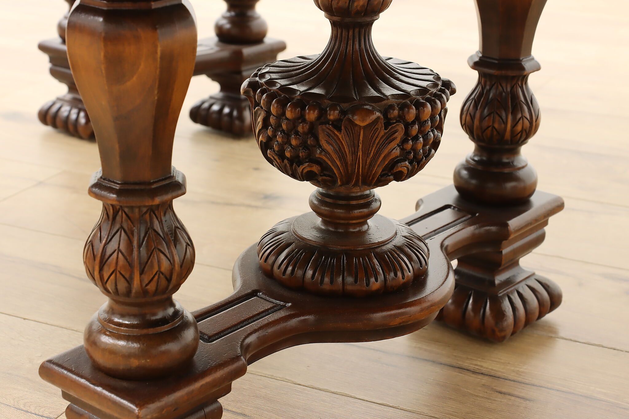 Tudor Antique Carved Mahogany Dining Table Opens 9'