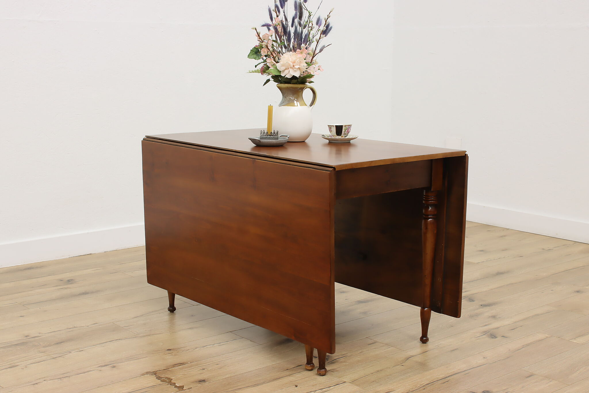 Farmhouse Vintage Pine Gateleg Drop Leaf Dining Table