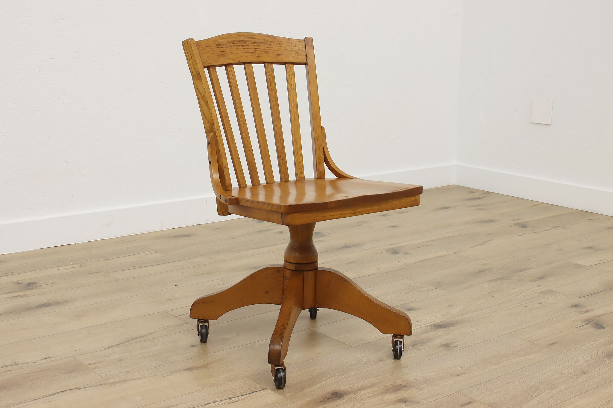 Traditional Antique Swivel Oak Office or Library Desk Chair
