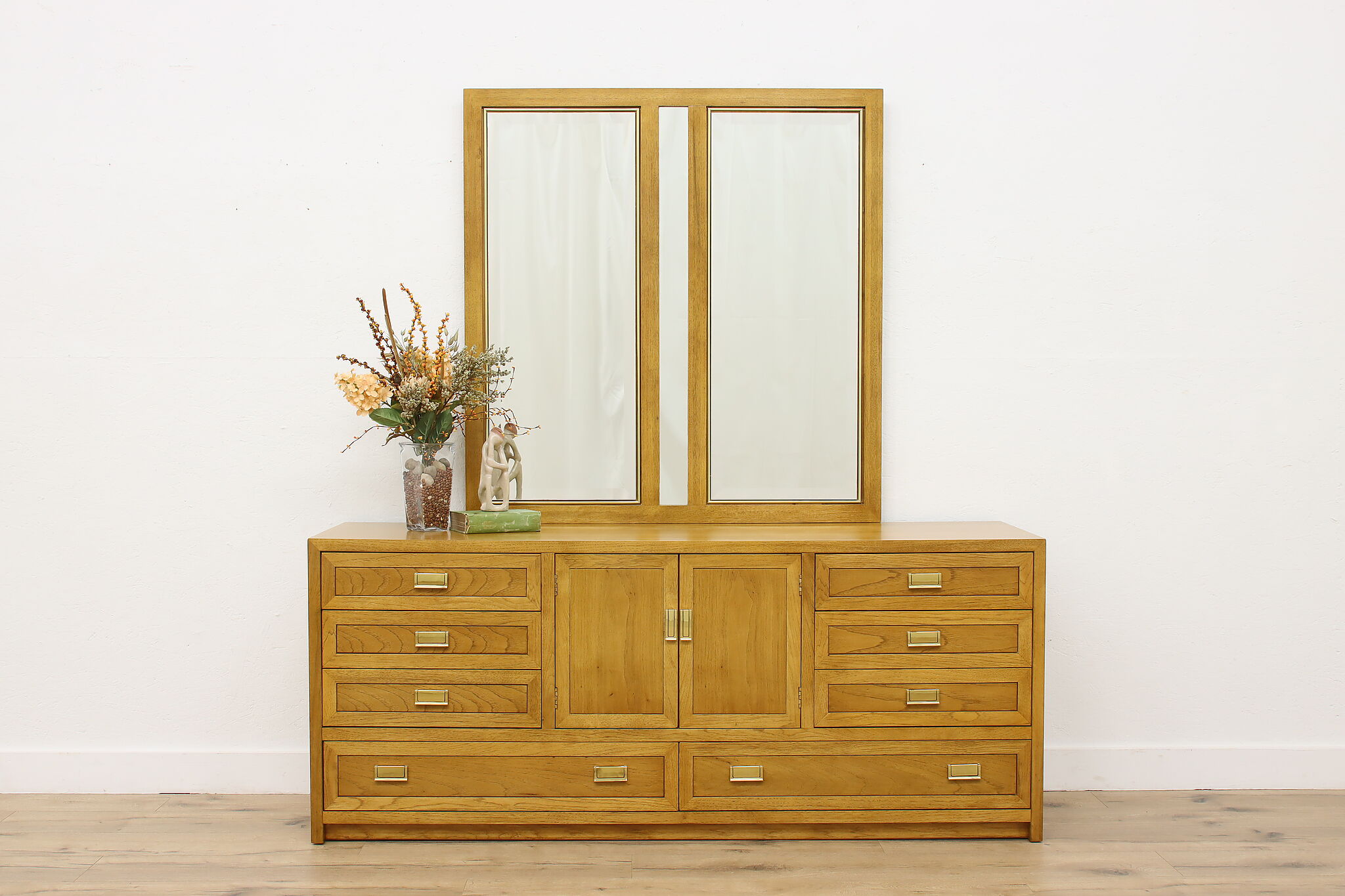 Midcentury Modern Vintage Dresser & Mirror, Thomasville