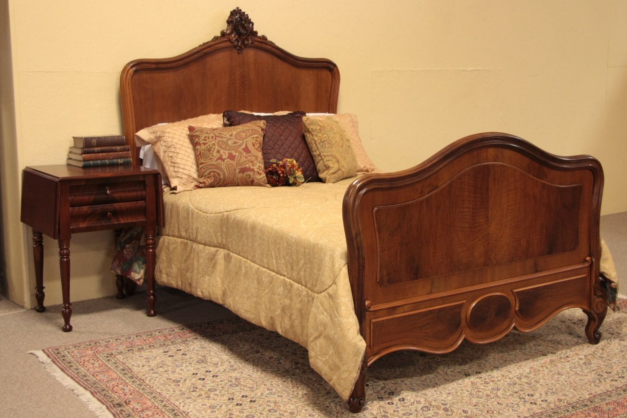French Carved Antique Full Size Bed