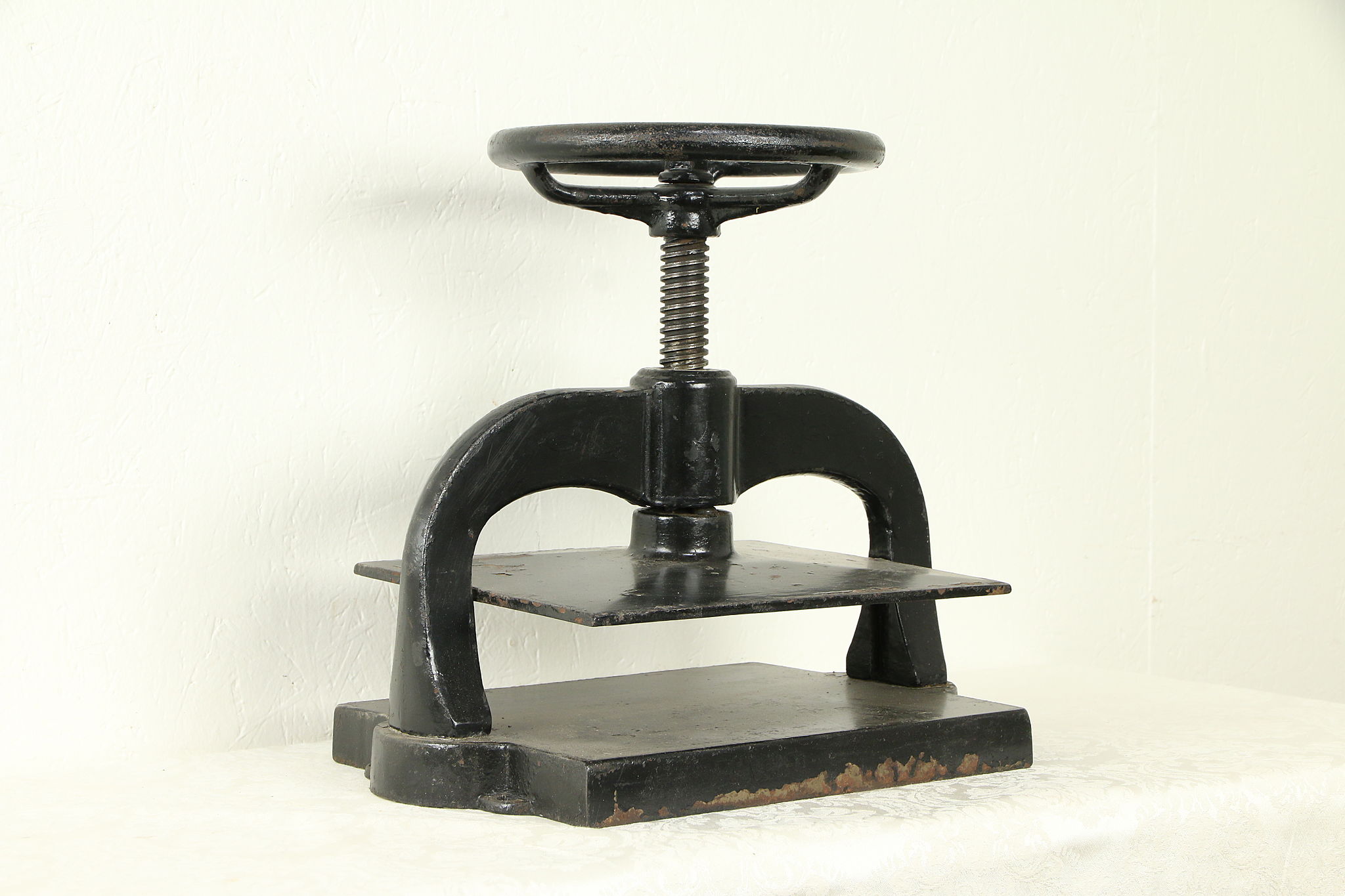 Iron Antique Bookbinder Book Press, 10 x 12 1/2 #32711