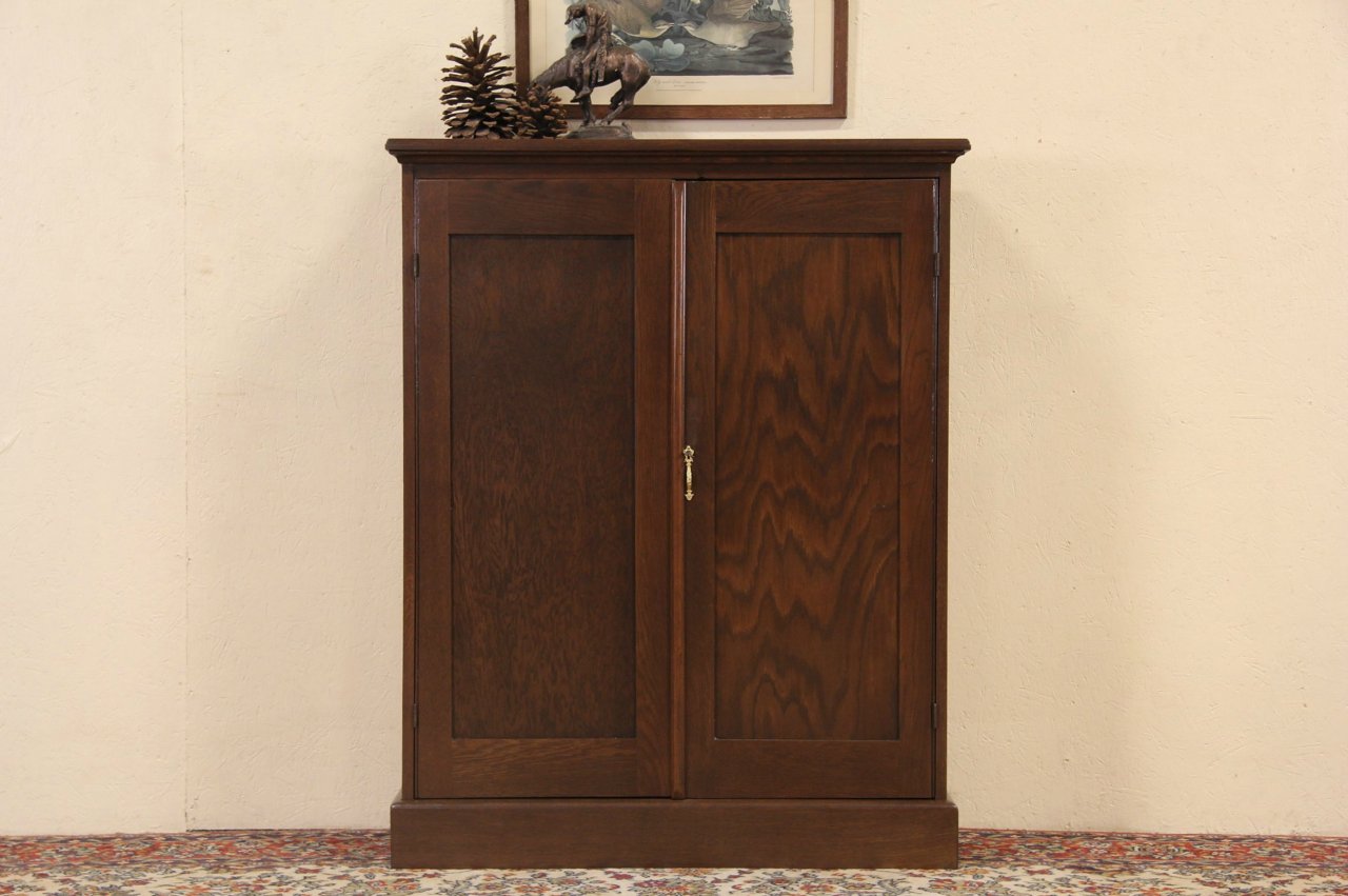 Oak 1915 Pantry Cupboard, 2 Door