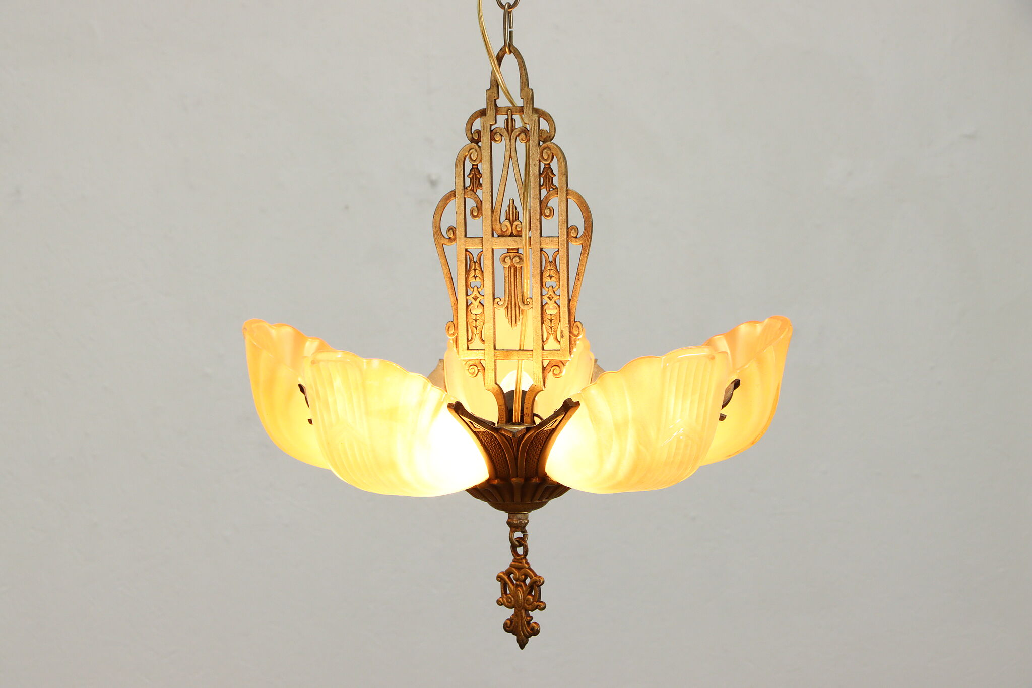 Antique Markel lighting Rustic farmhouse country chandelier ceiling light fixture Markel Electric Products art deco 5 light fixture Old