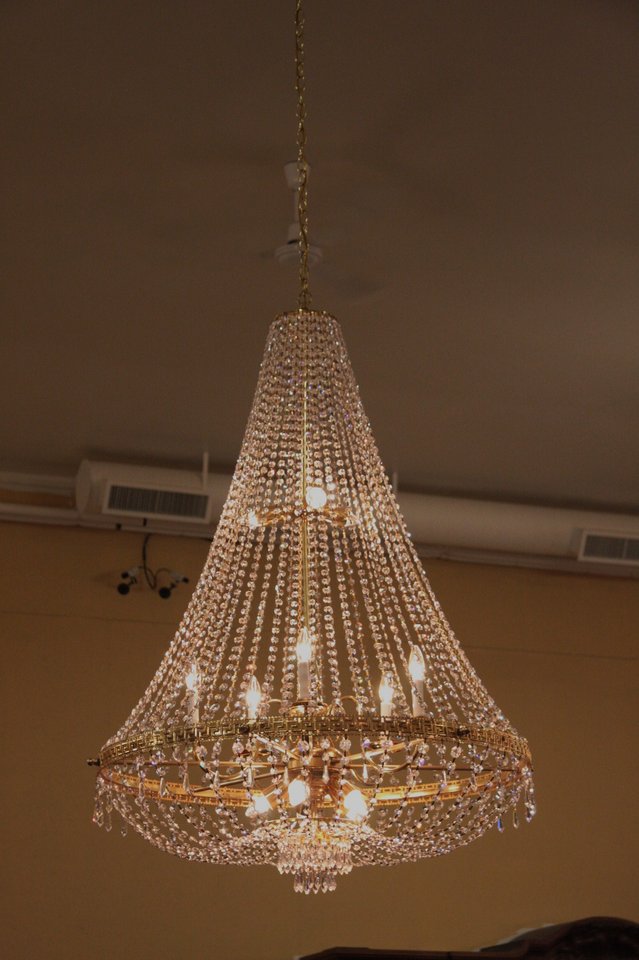 Strauss crystal chandelier hotsell