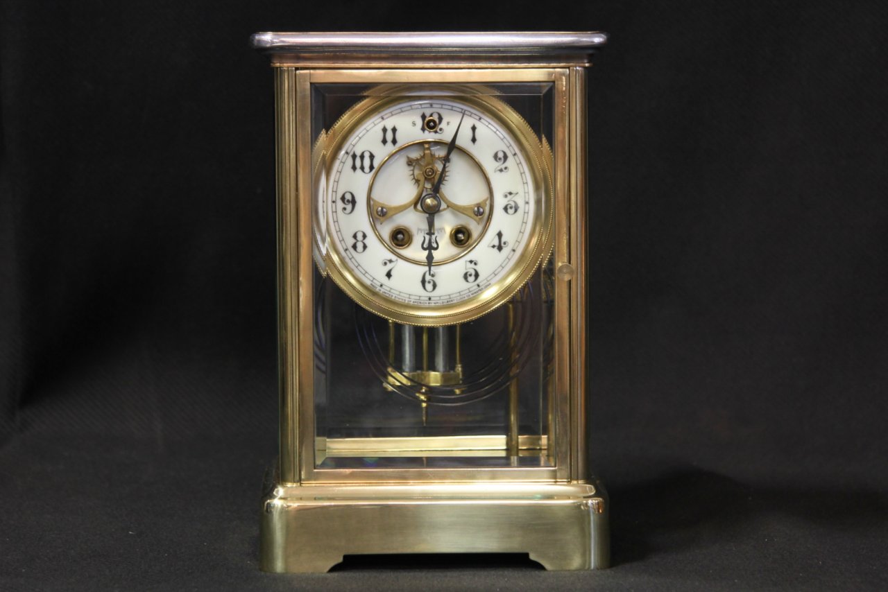Gilbert Crystal Regulator Clock