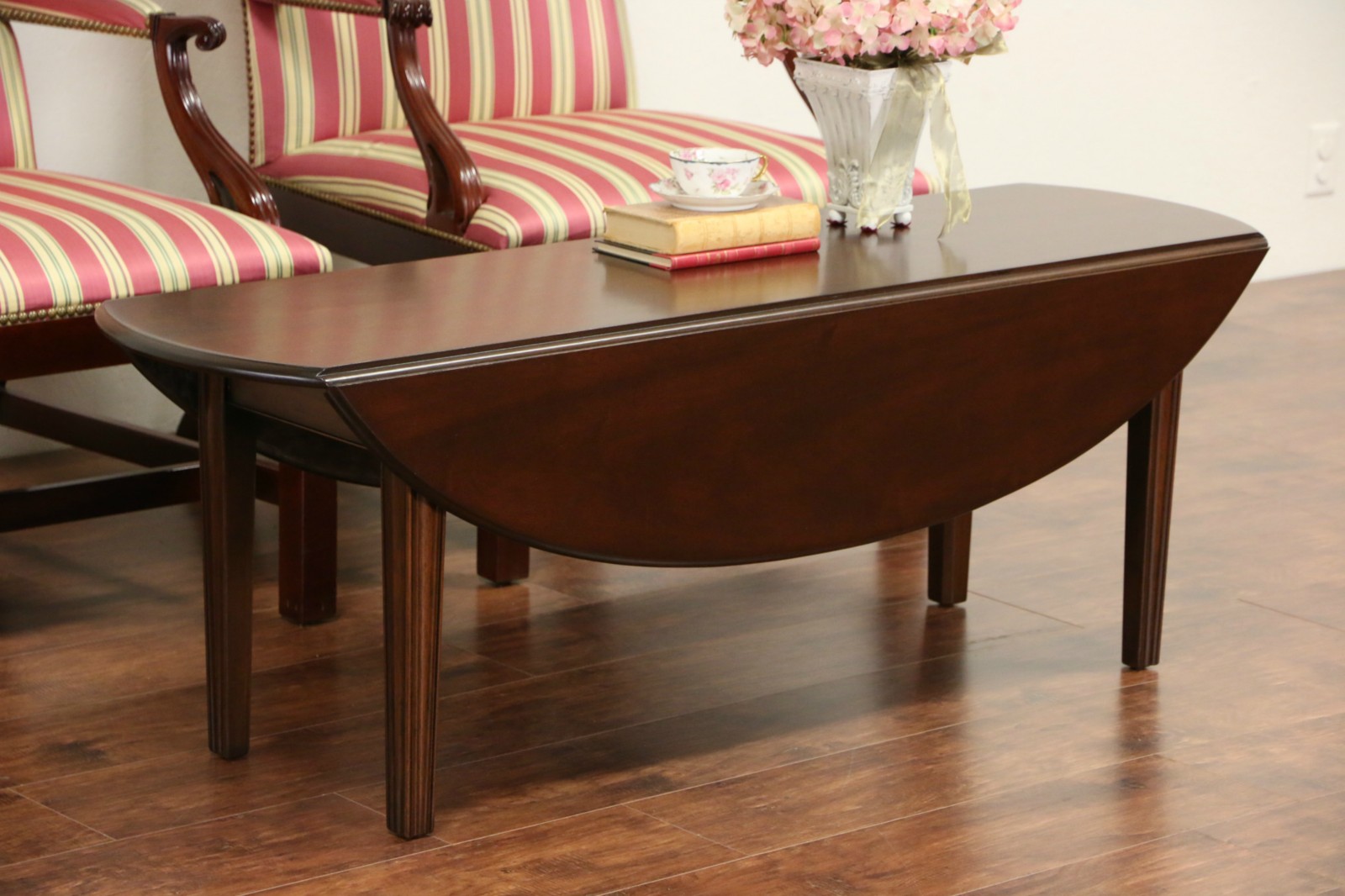 Kittinger Signed Oval Dropleaf Mahogany Vintage Coffee Table