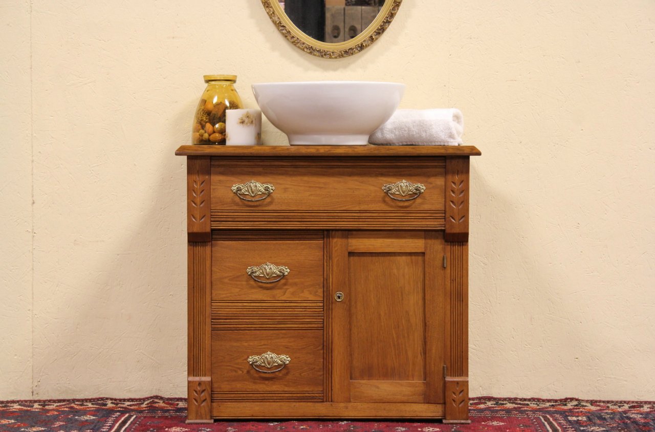 Victorian Eastlake 1890 Oak Small Chest, Dresser or Commode