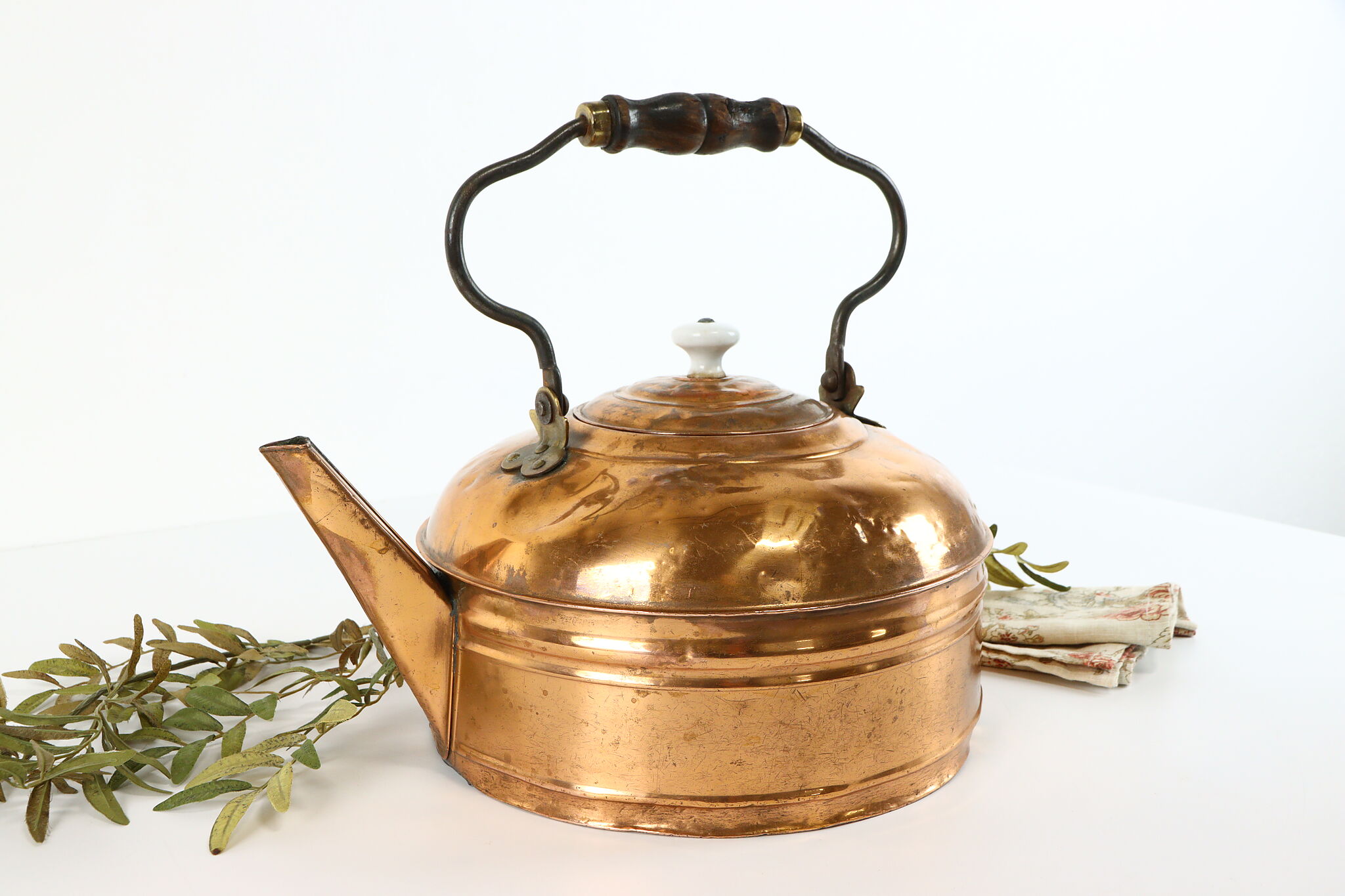 Enchanting Hand-engraved Copper Teapot With Lids Traditional