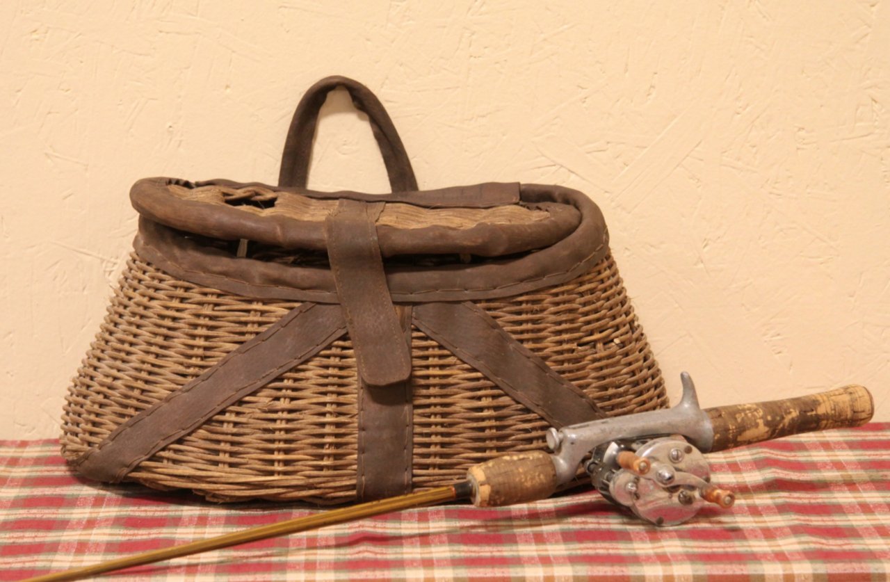 Woven Wicker Fishing Creel