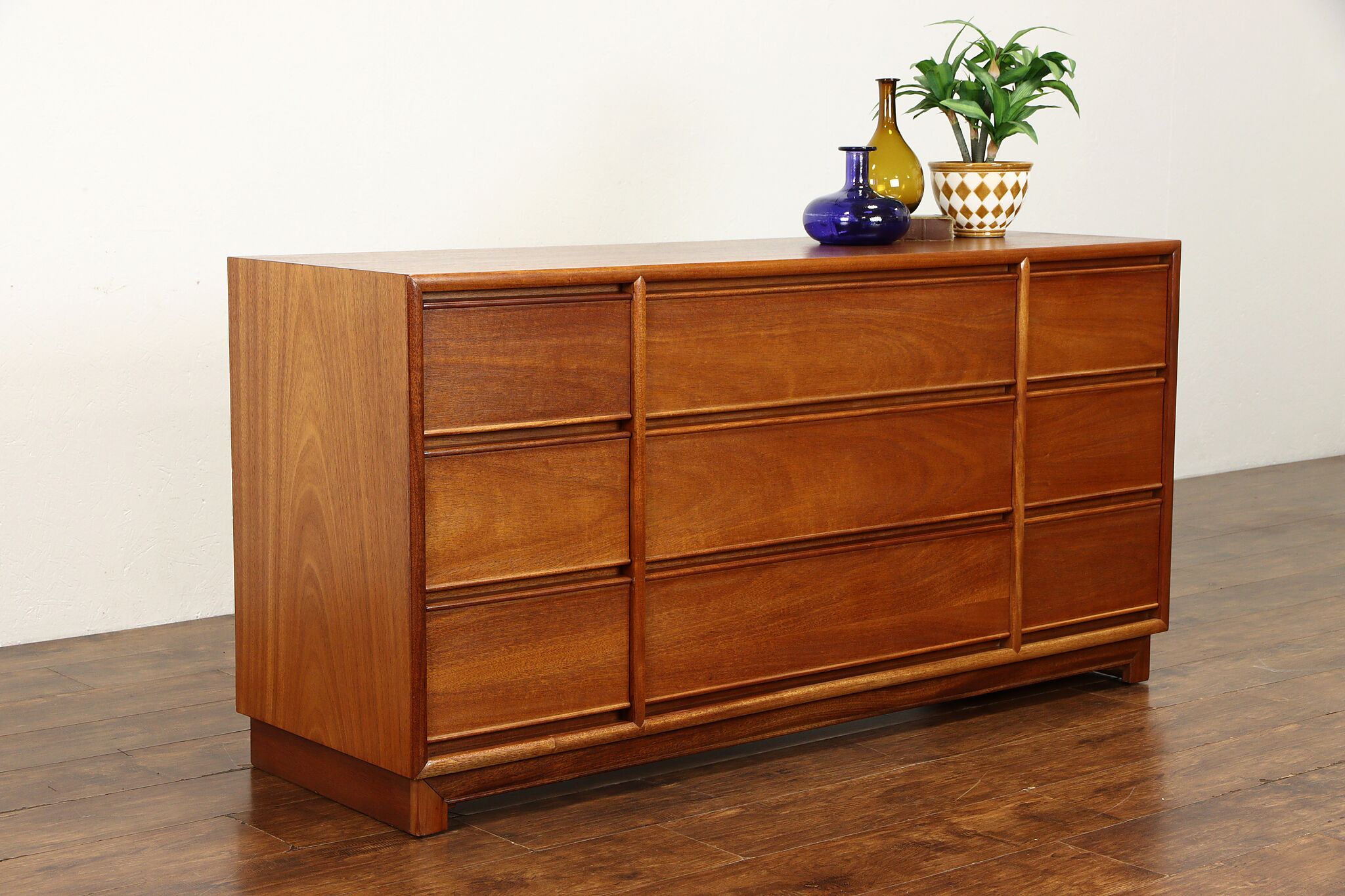 SOLD! Dresser| console| Tv console| credenza| purple| vintage dresser|  home| 9 drawer| entryway| lacquer| customizable