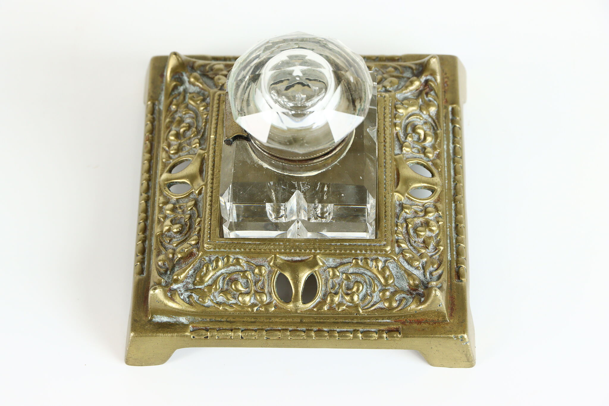 American victorian crystal inkwell