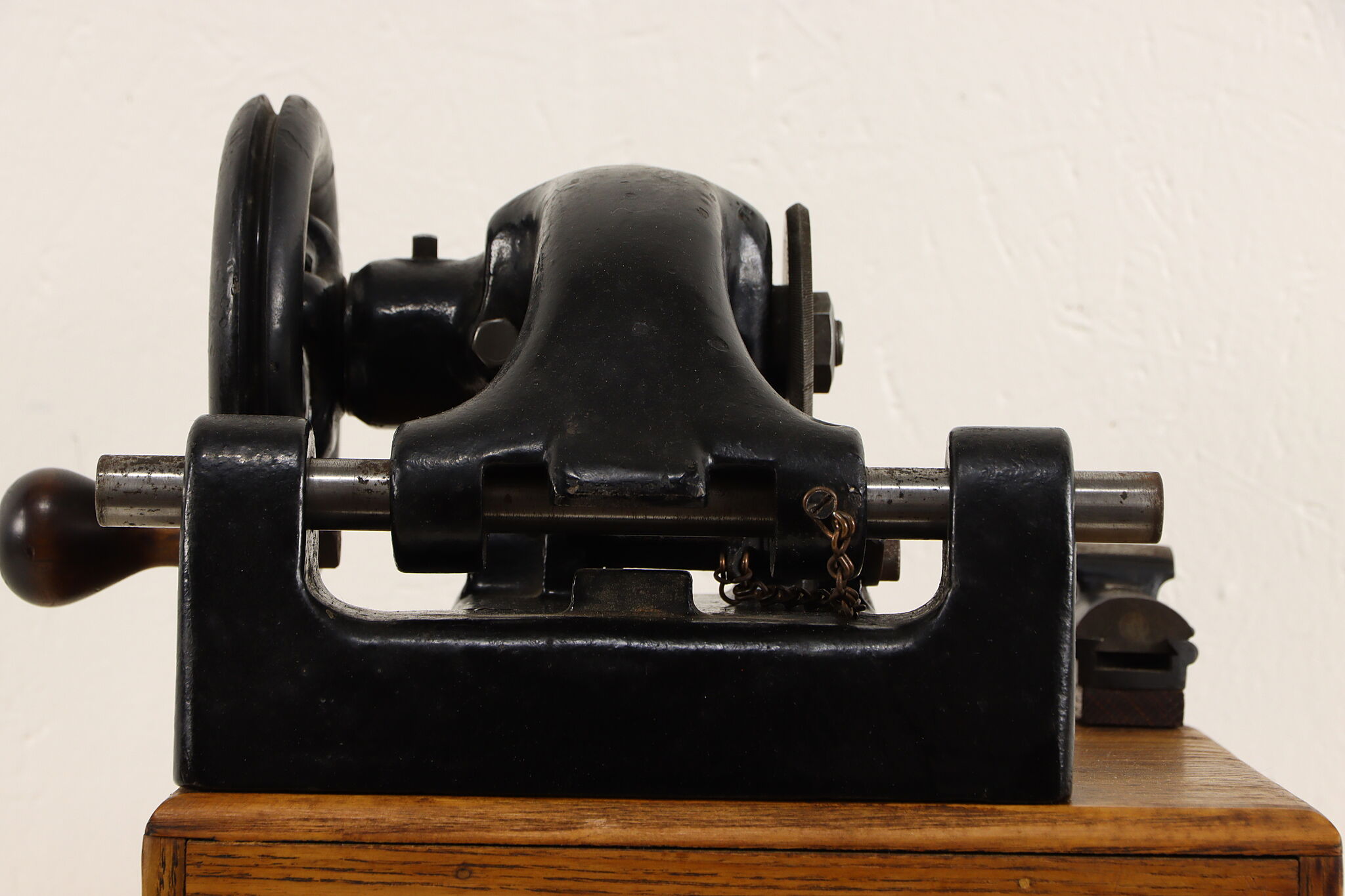 Key Making Machine Old Style Yale & Towne Antique Iron & Oak Working Key Cutting Machine, Pat. 1906