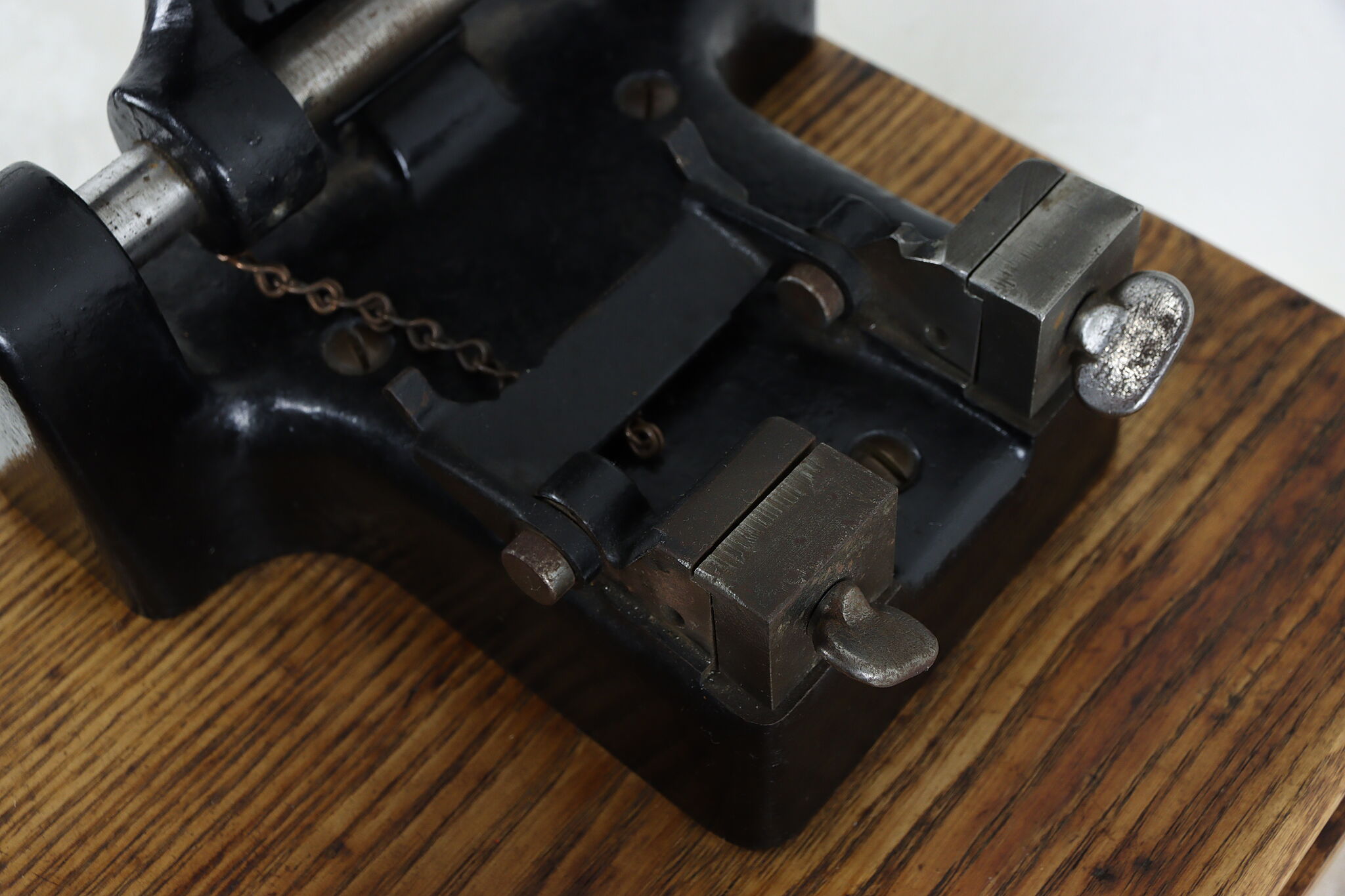 Key Making Machine Old Style Yale & Towne Antique Iron & Oak Working Key Cutting Machine, Pat. 1906