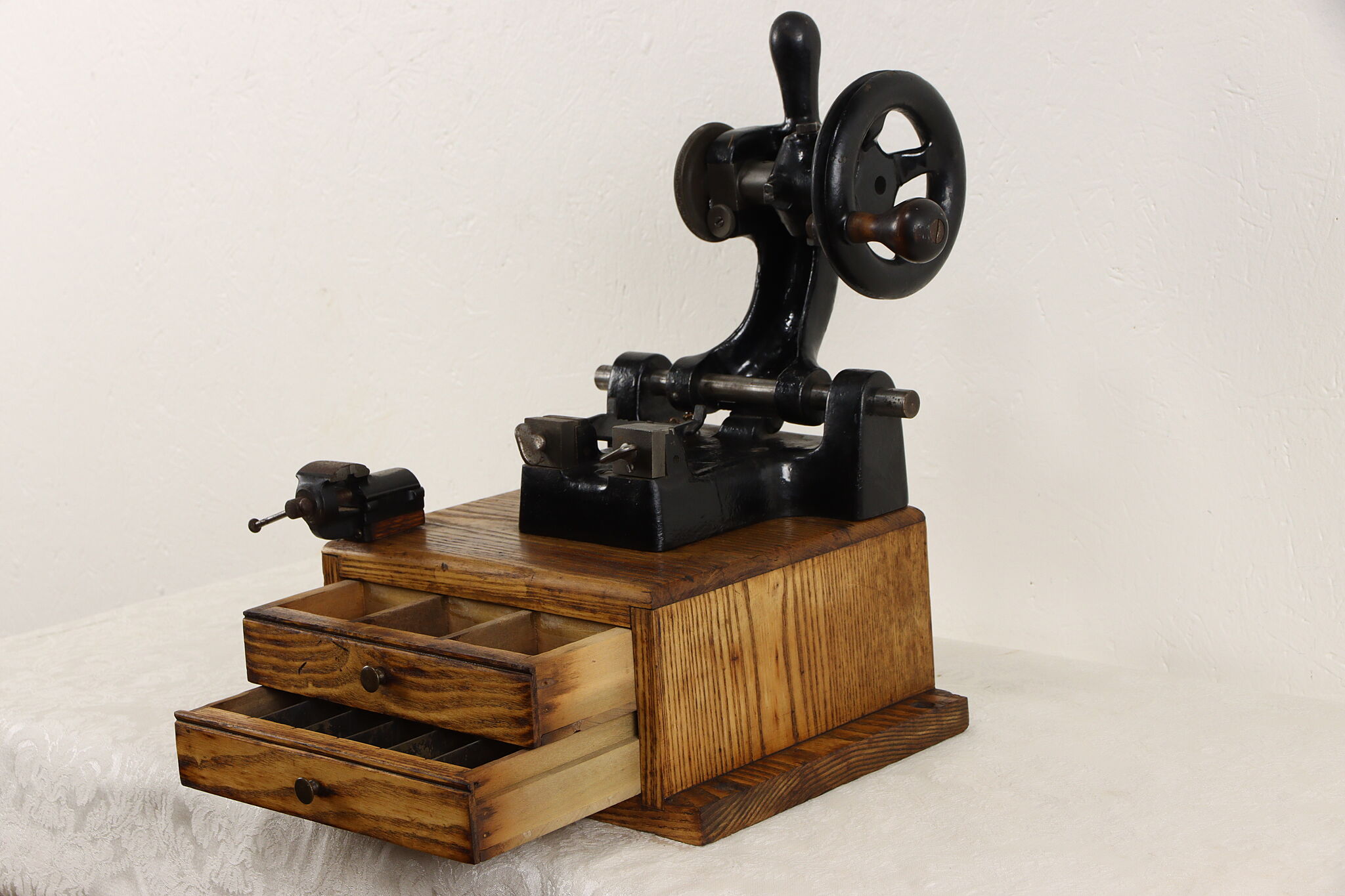 Key Making Machine Old Style Yale & Towne Antique Iron & Oak Working Key Cutting Machine, Pat. 1906
