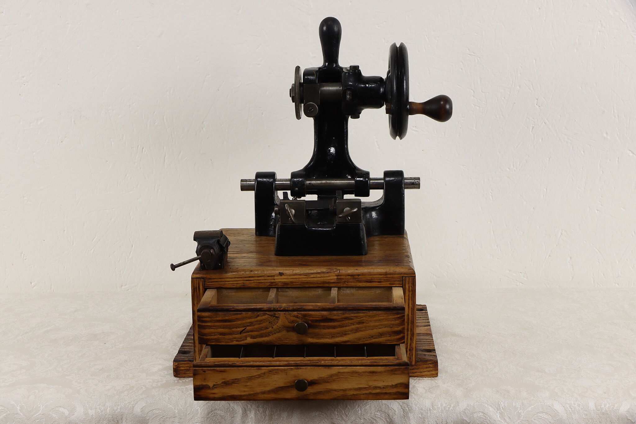Key Making Machine Old Style Yale & Towne Antique Iron & Oak Working Key Cutting Machine, Pat. 1906