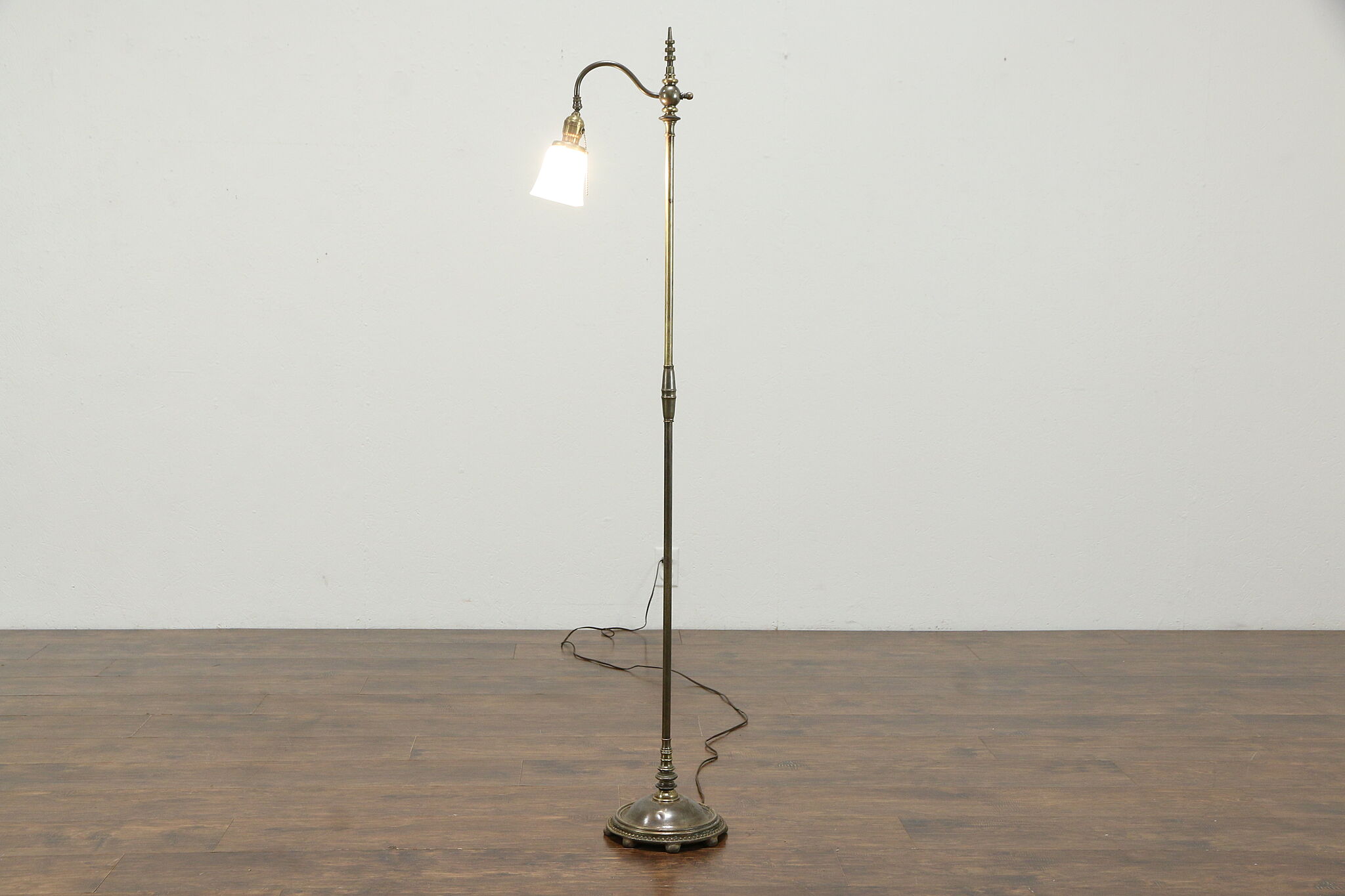 Rembrandt floor lamp discount