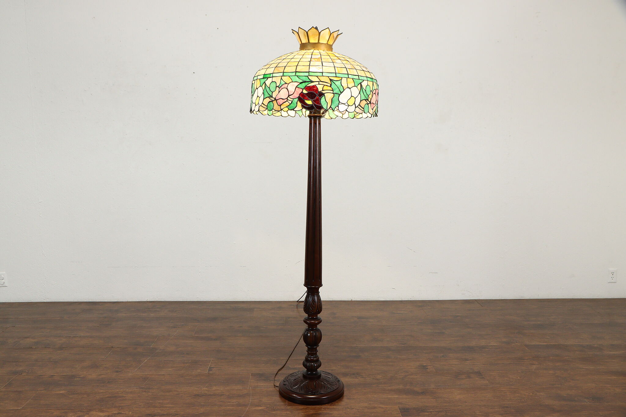 Carved Mahogany Antique Floor Lamp Leaded Stained Glass Shade Carved Mahogany Antique Floor Lamp Leaded Stained Glass Shade