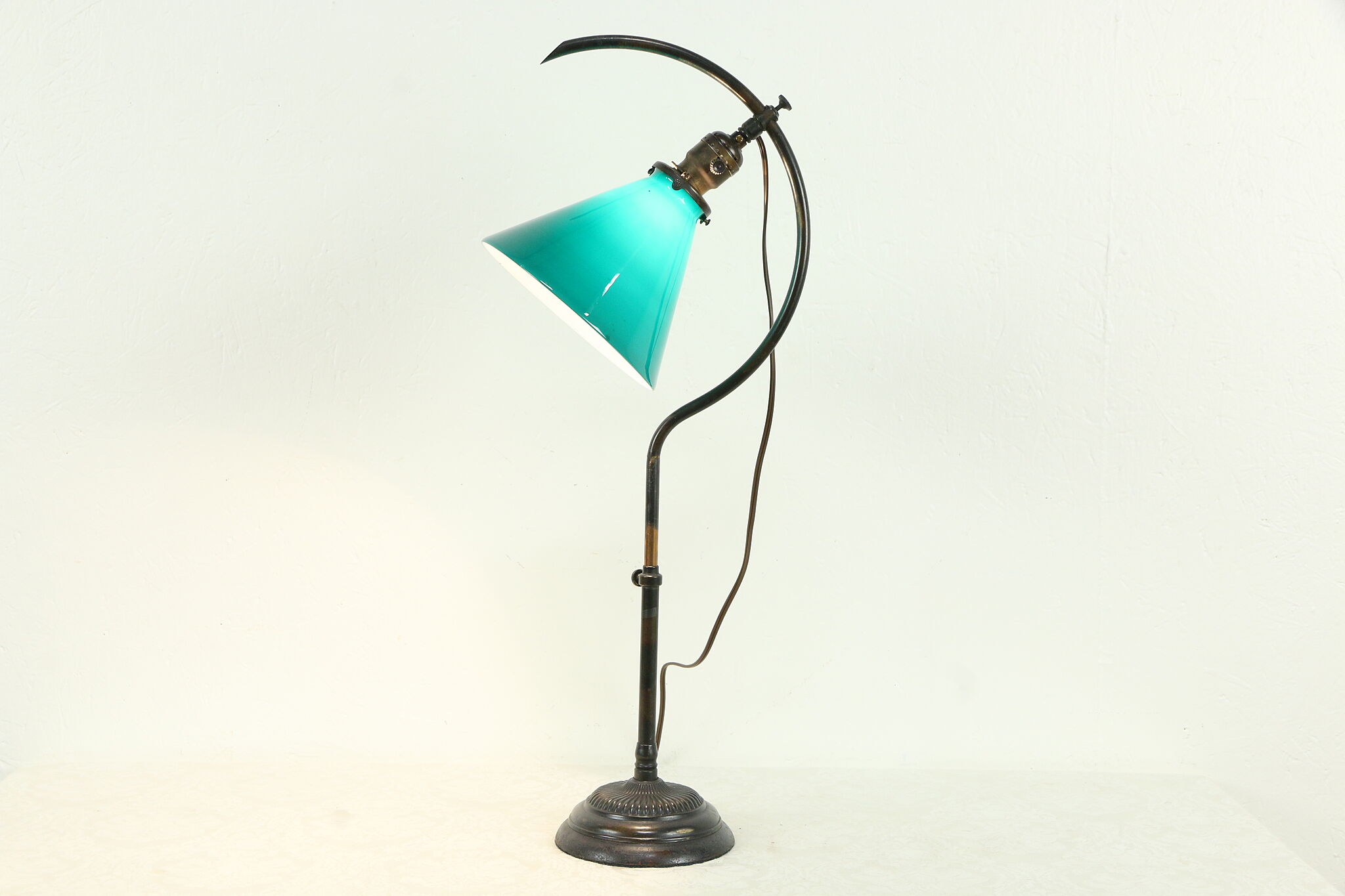 GREEN CASED GLASS LAMP SHADE DESK FIXTURE OR FLOOR LAMP 