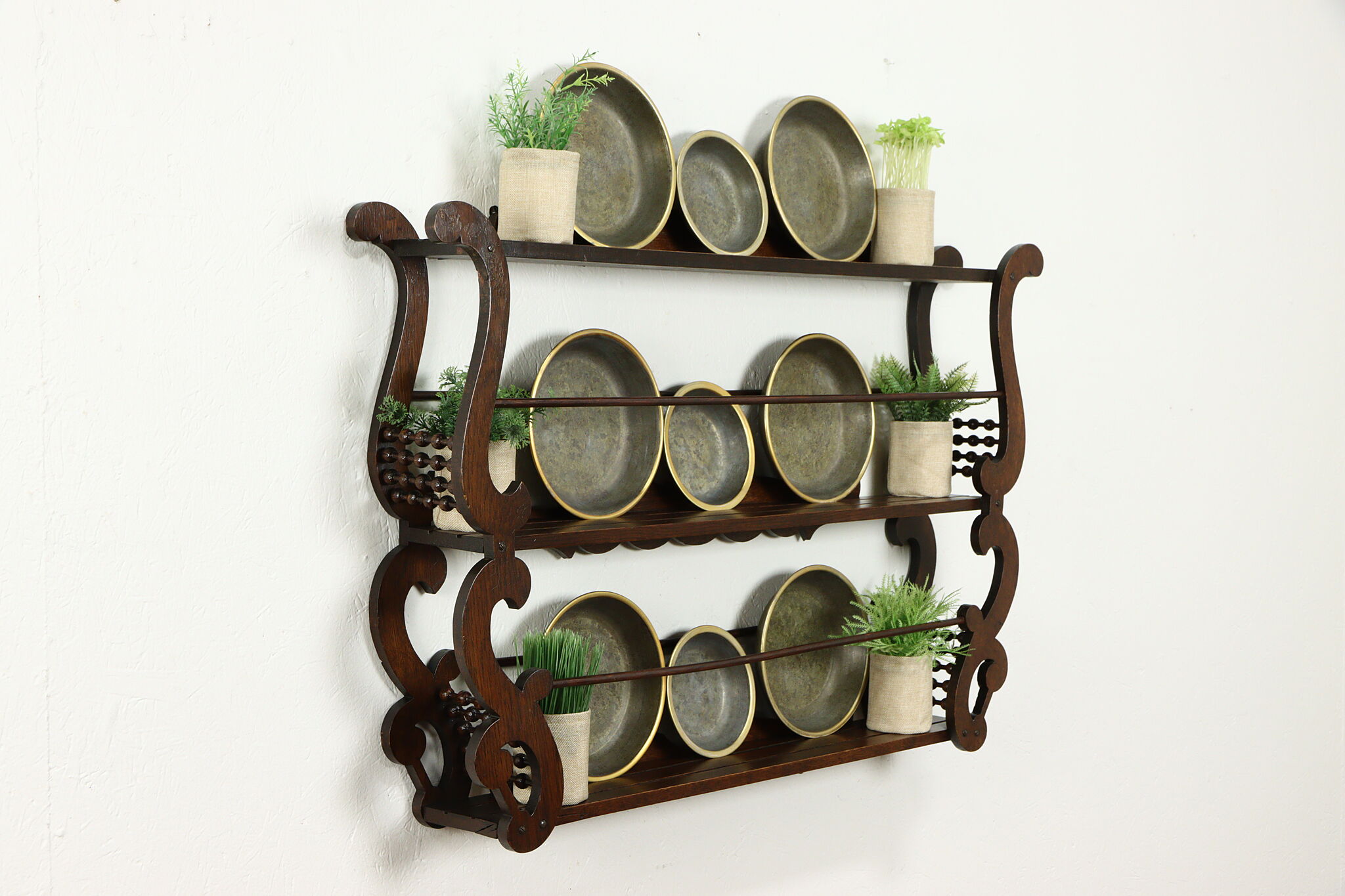 Featured image of post Wall Mounted Farmhouse Plate Rack : Check out the finished dining room makeover reveal by clicking here!
